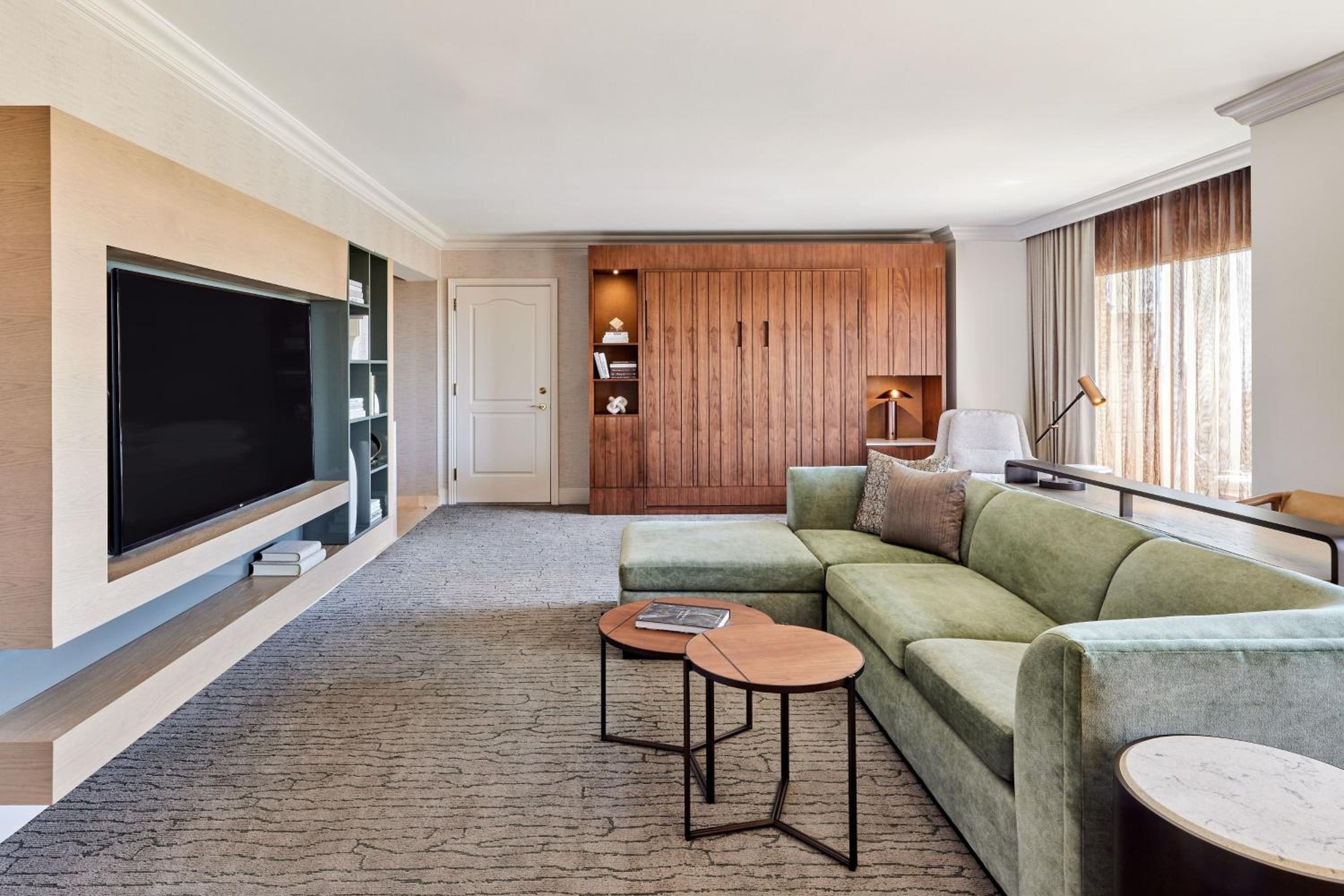 Studio King Suite with Sofa Bed - Photo 1