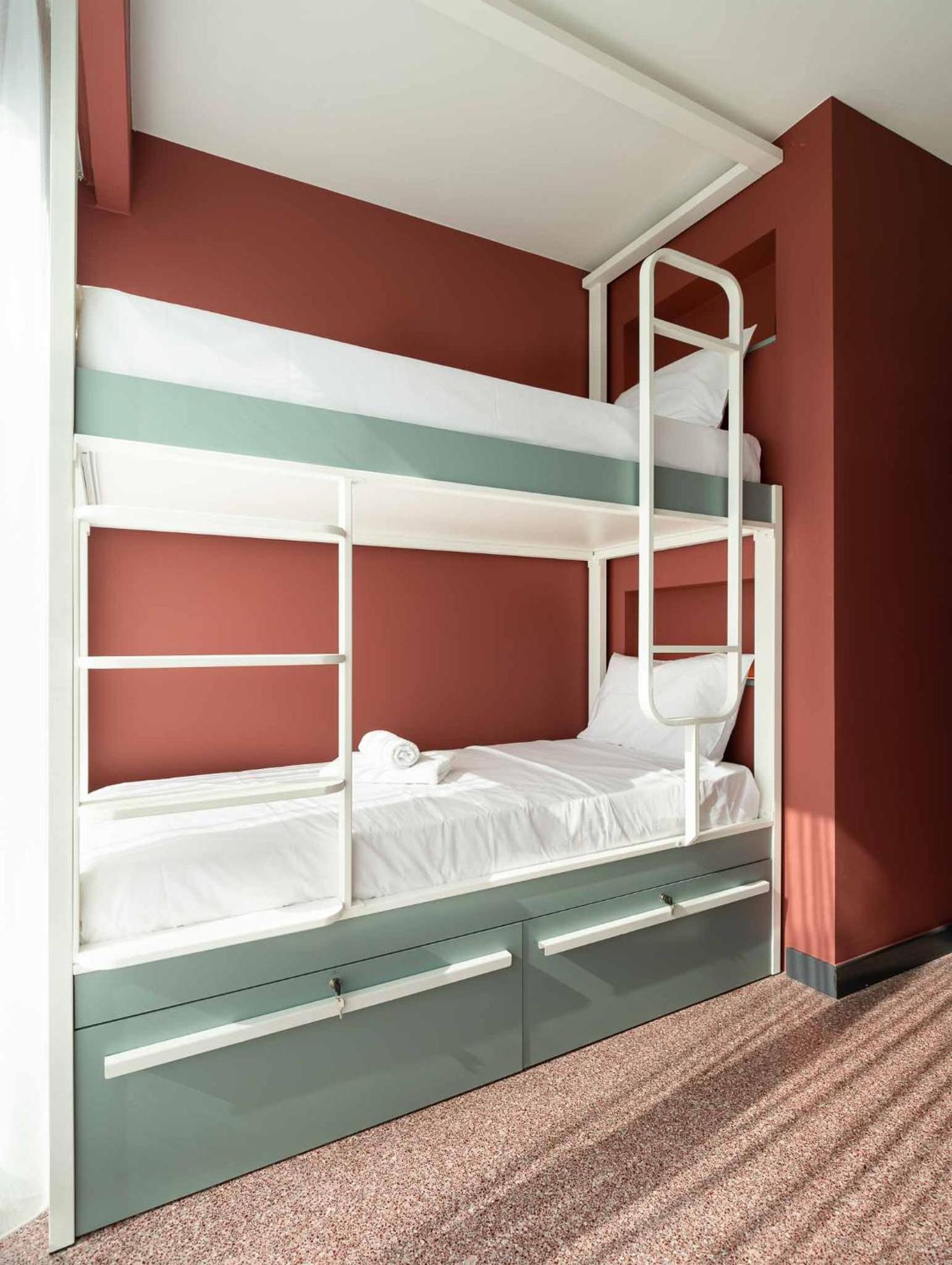 Bed in 4-bed Mixed Dorm