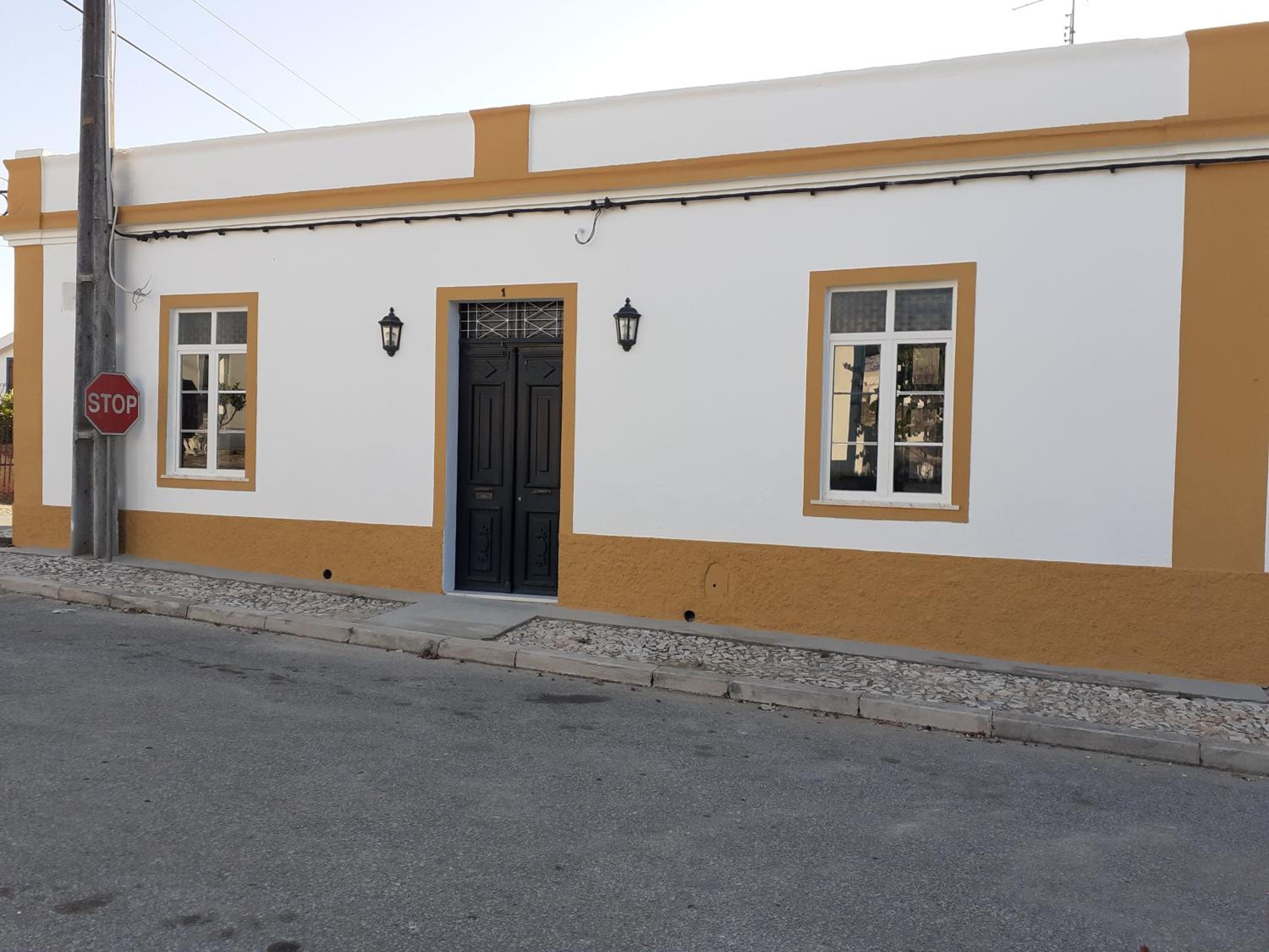 One-Bedroom House - Photo 14