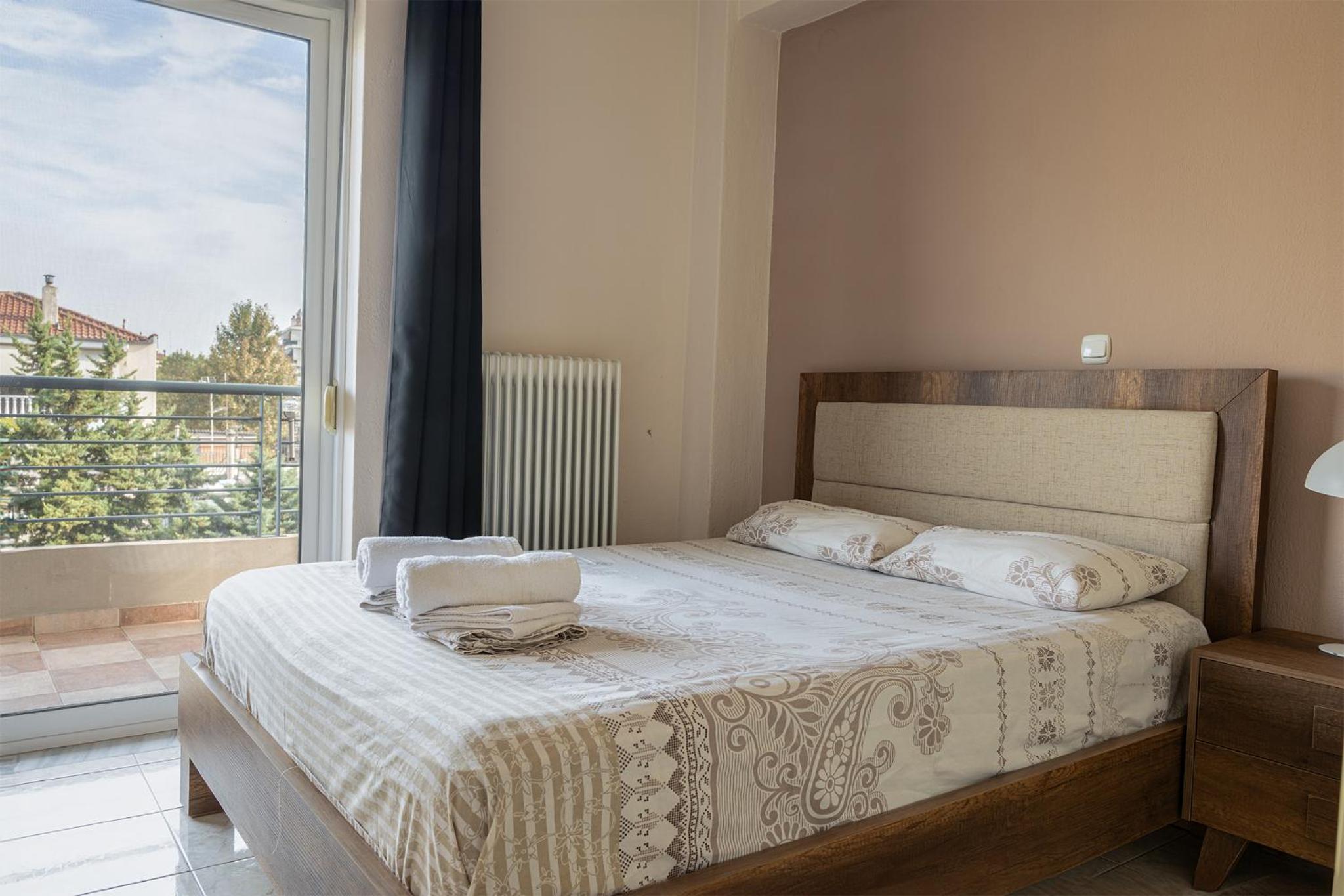 One-Bedroom Apartment - Photo 16
