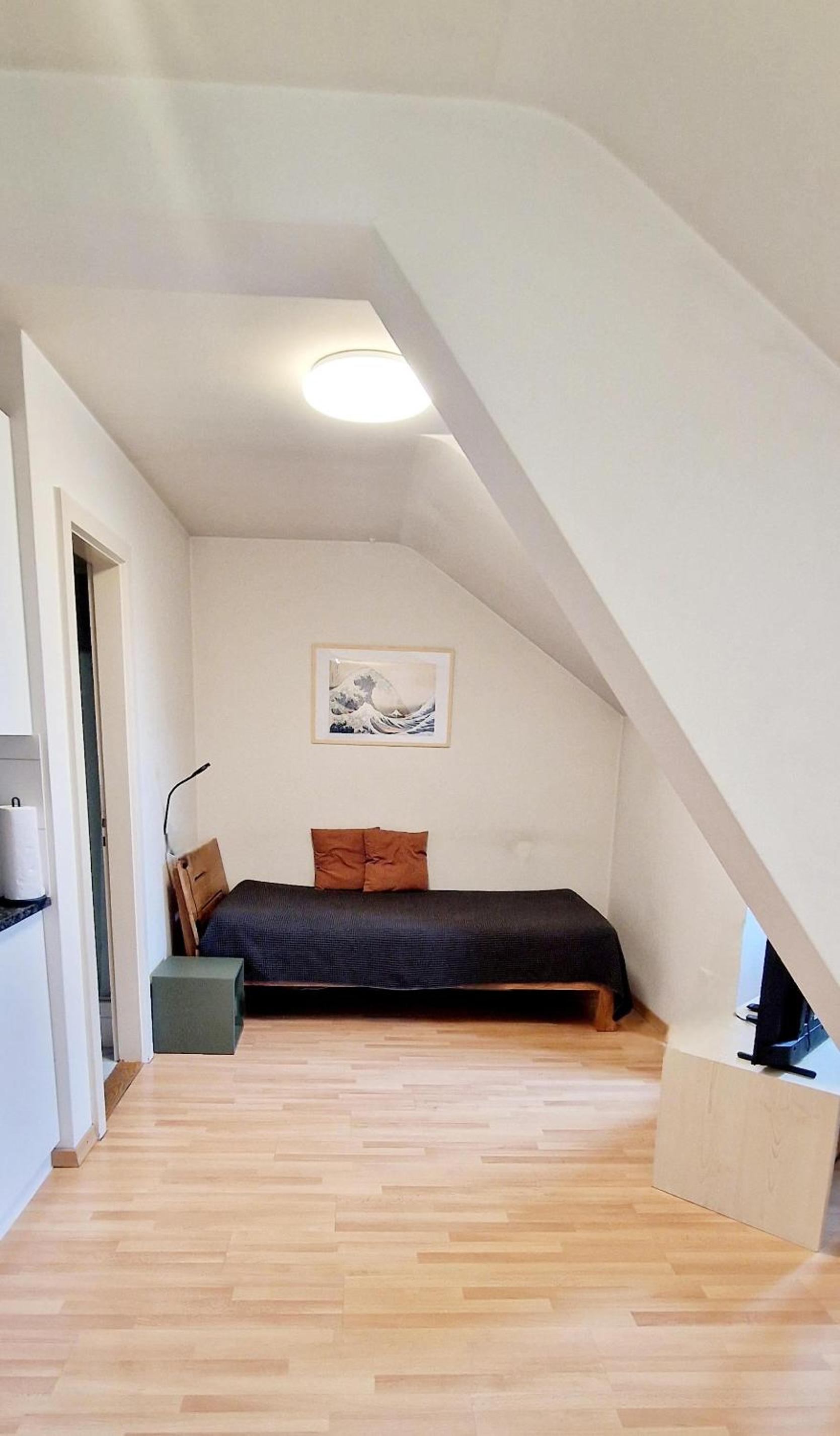 One-Bedroom Apartment photo 2