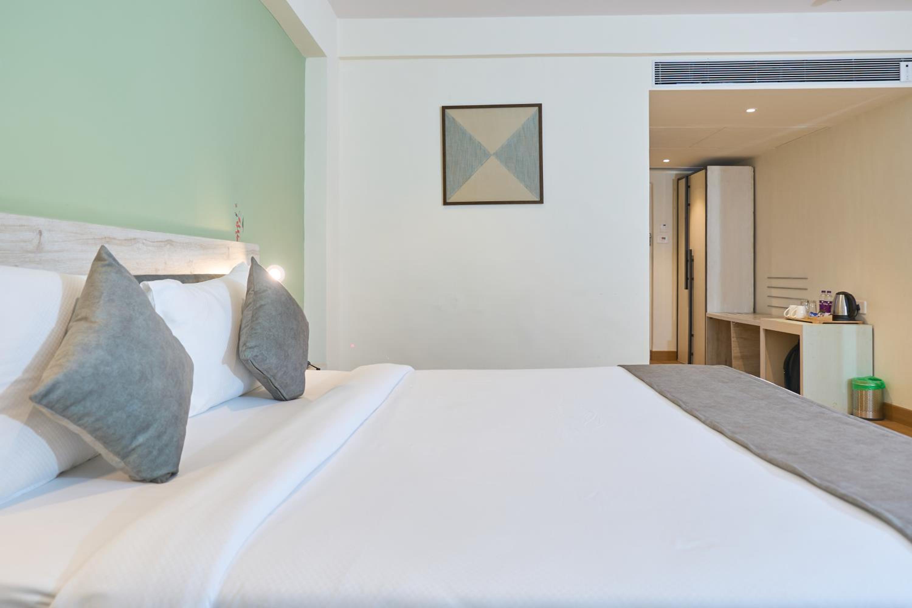 Deluxe Room - Photo 1