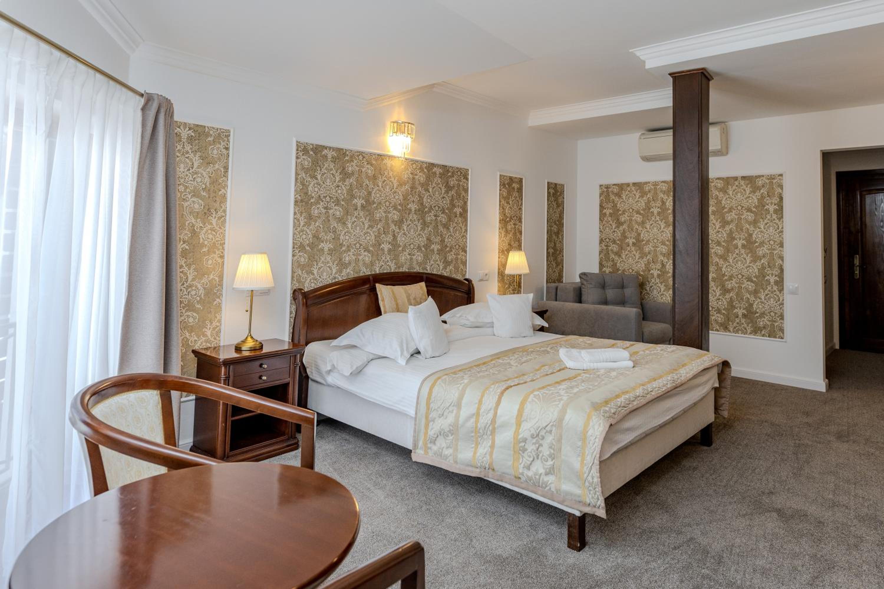 Double Room - Photo 12