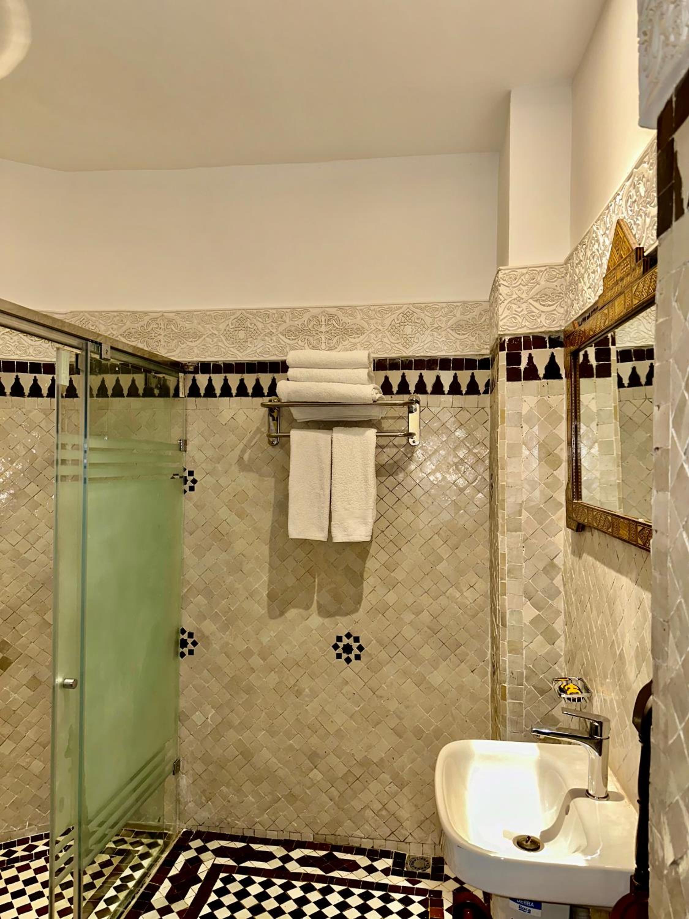 Superior Suite - Photo 5
