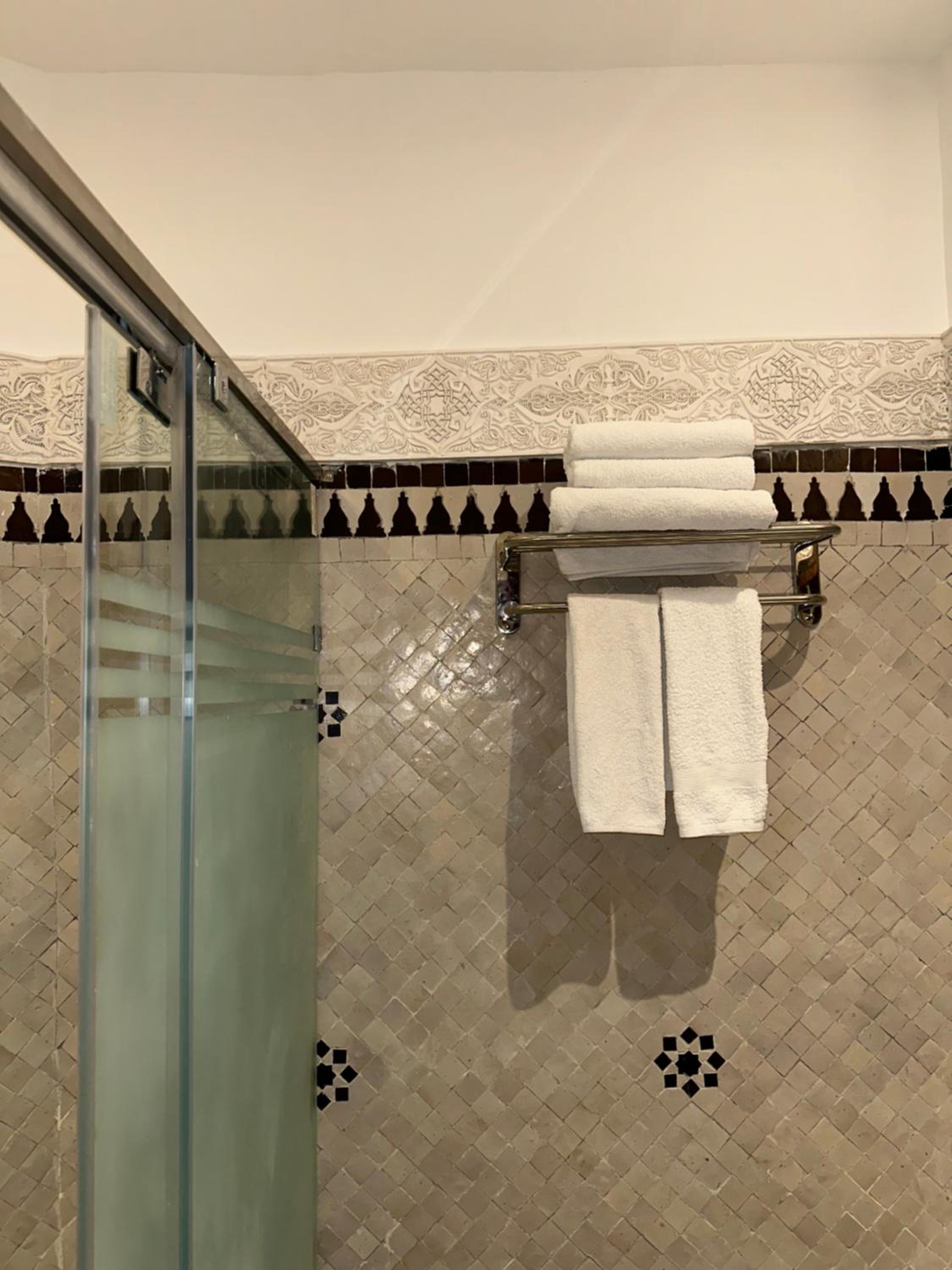 Superior Suite - Photo 7
