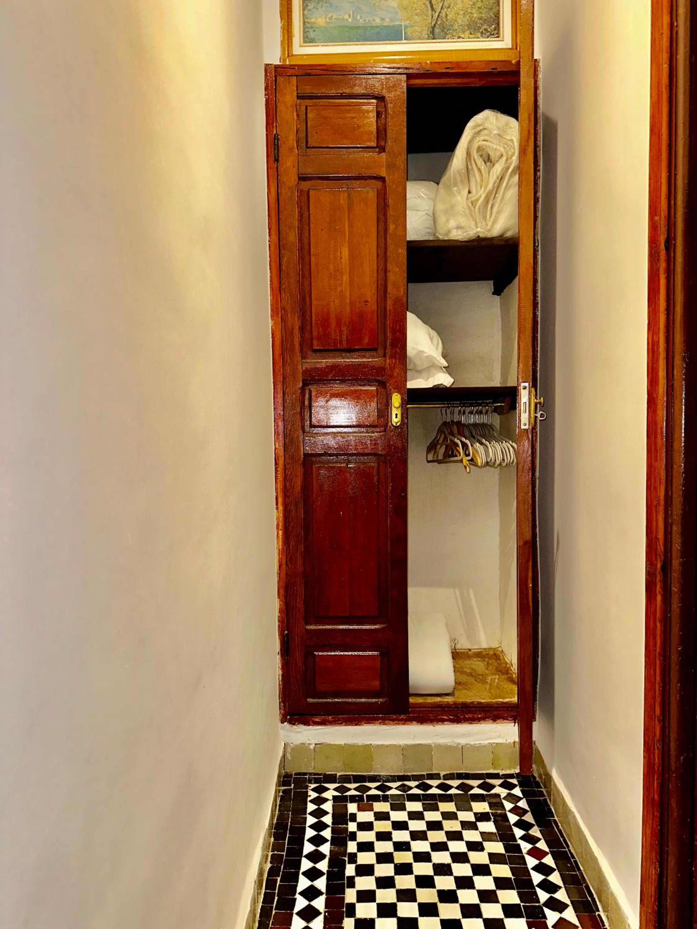 Superior Suite - Photo 10