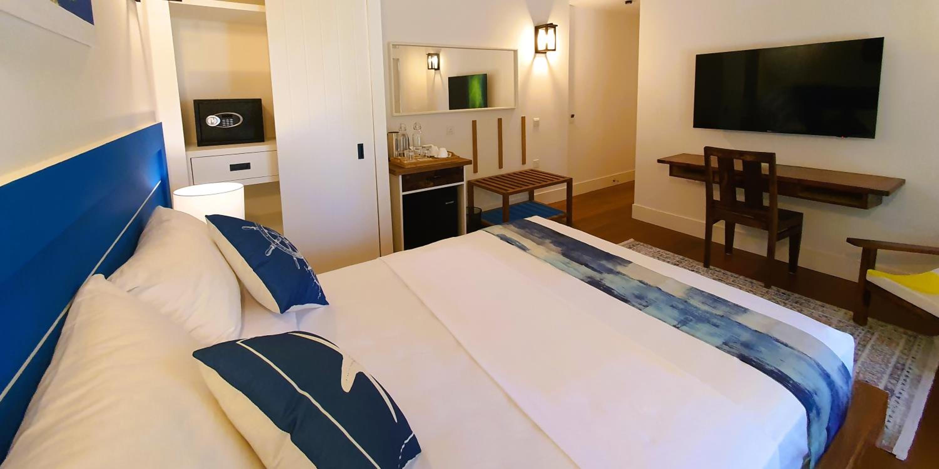 Deluxe Double Room with Sea View photo 3