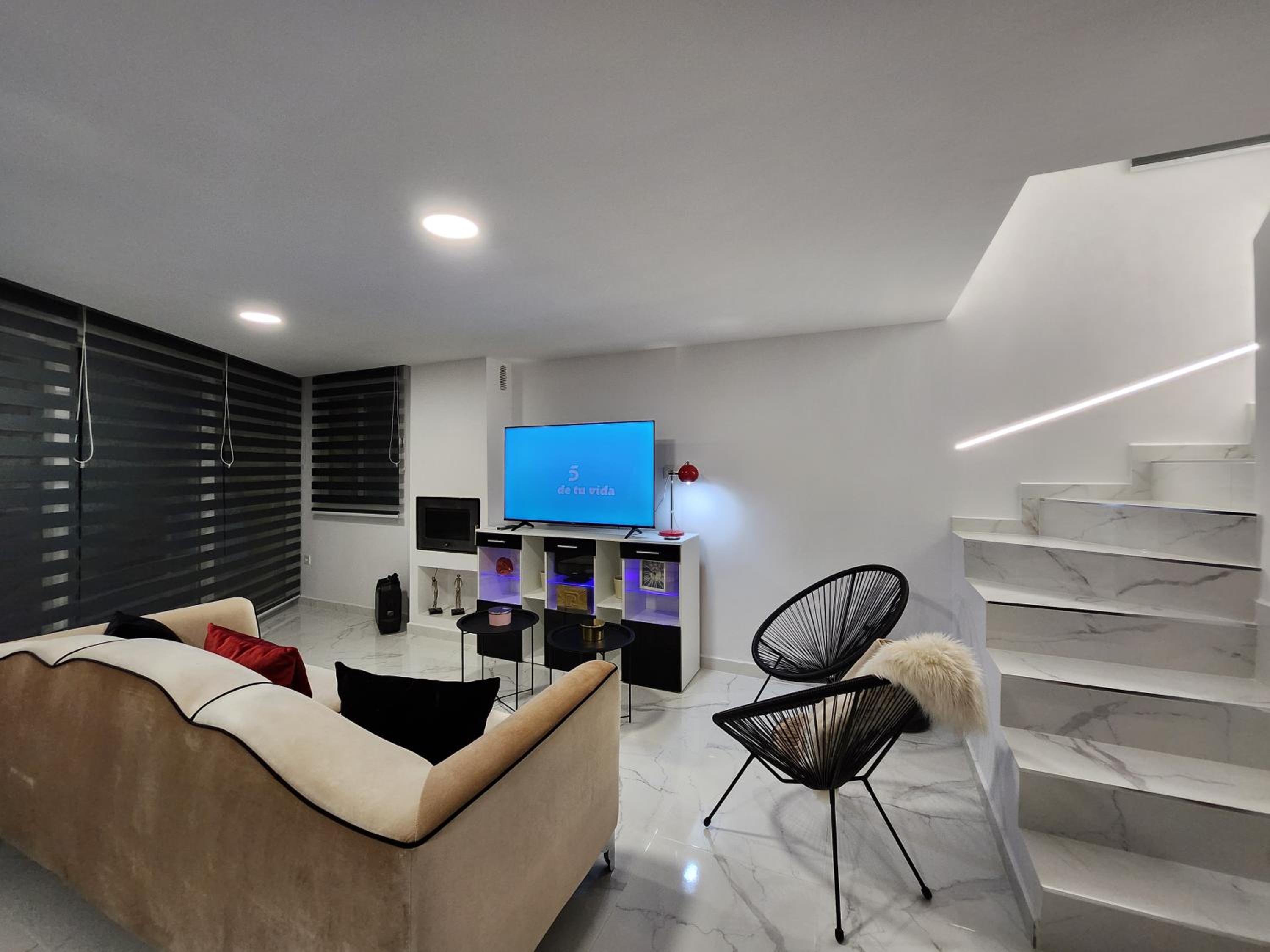 One-Bedroom House photo 3