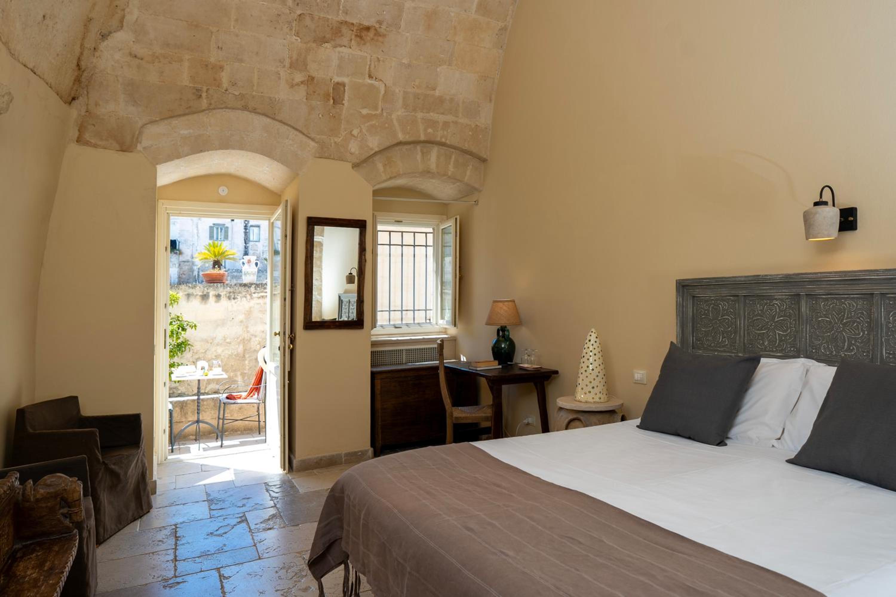 Superior Double or Twin Room - Photo 11