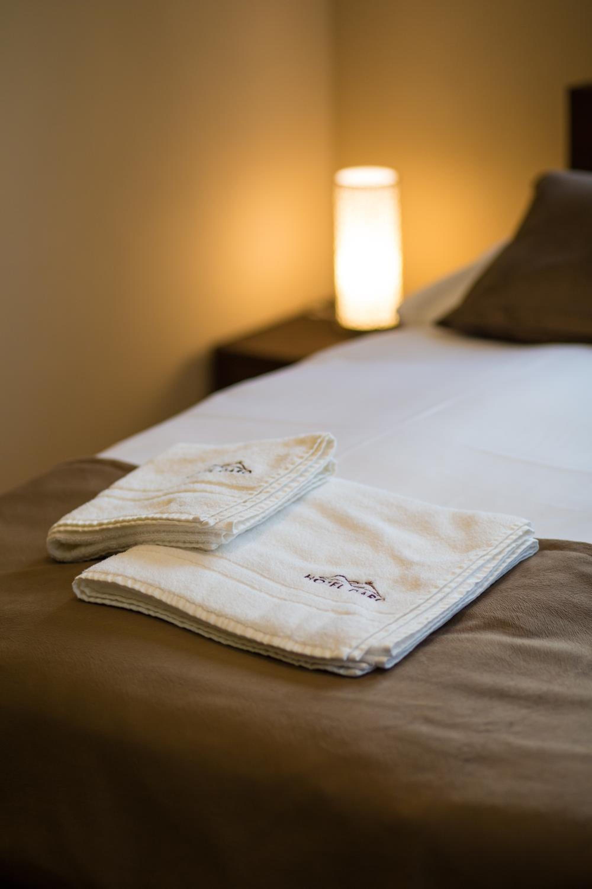 Deluxe Double Room with Shower - Photo 7