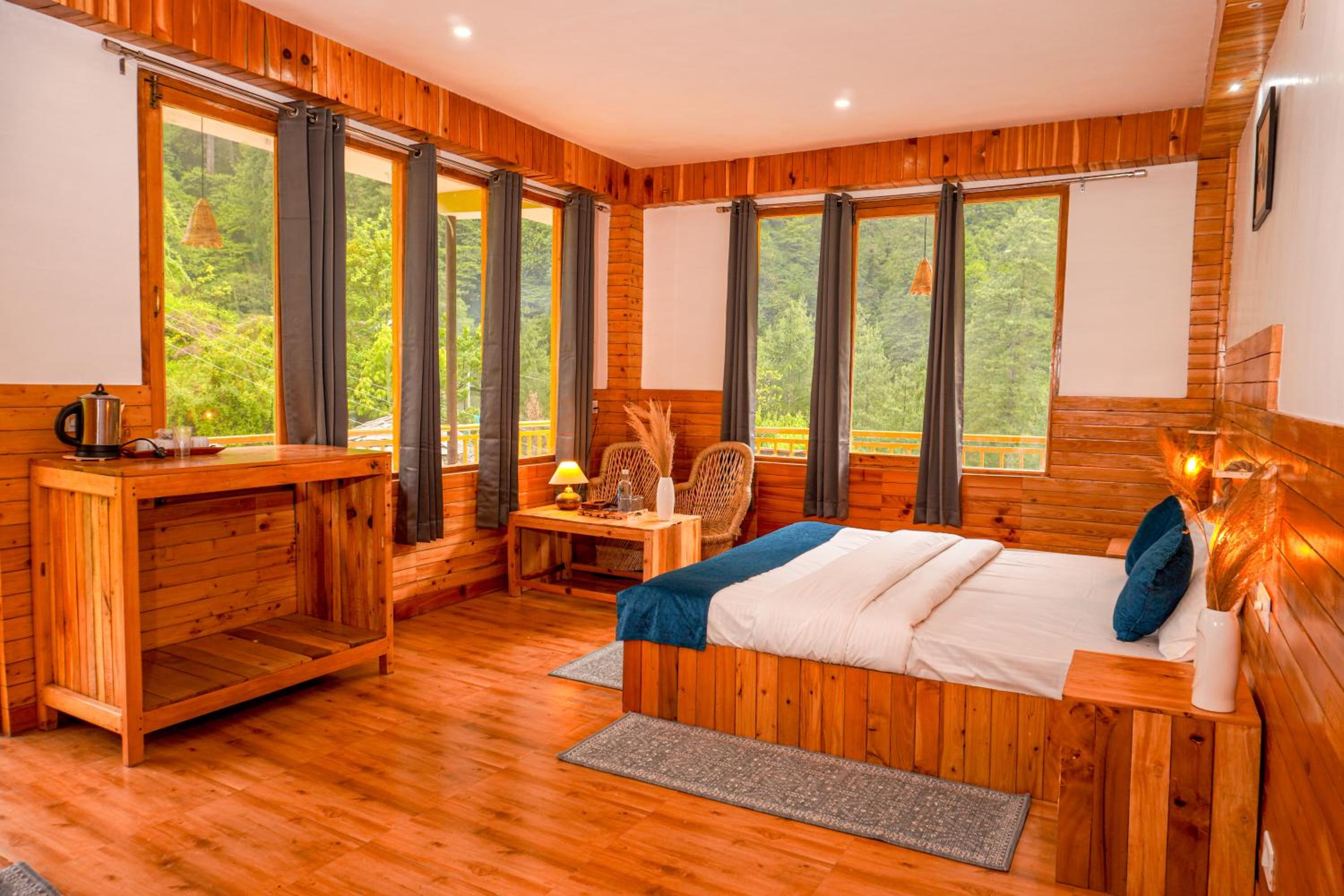 Quadruple Room with Mountain View photo 3