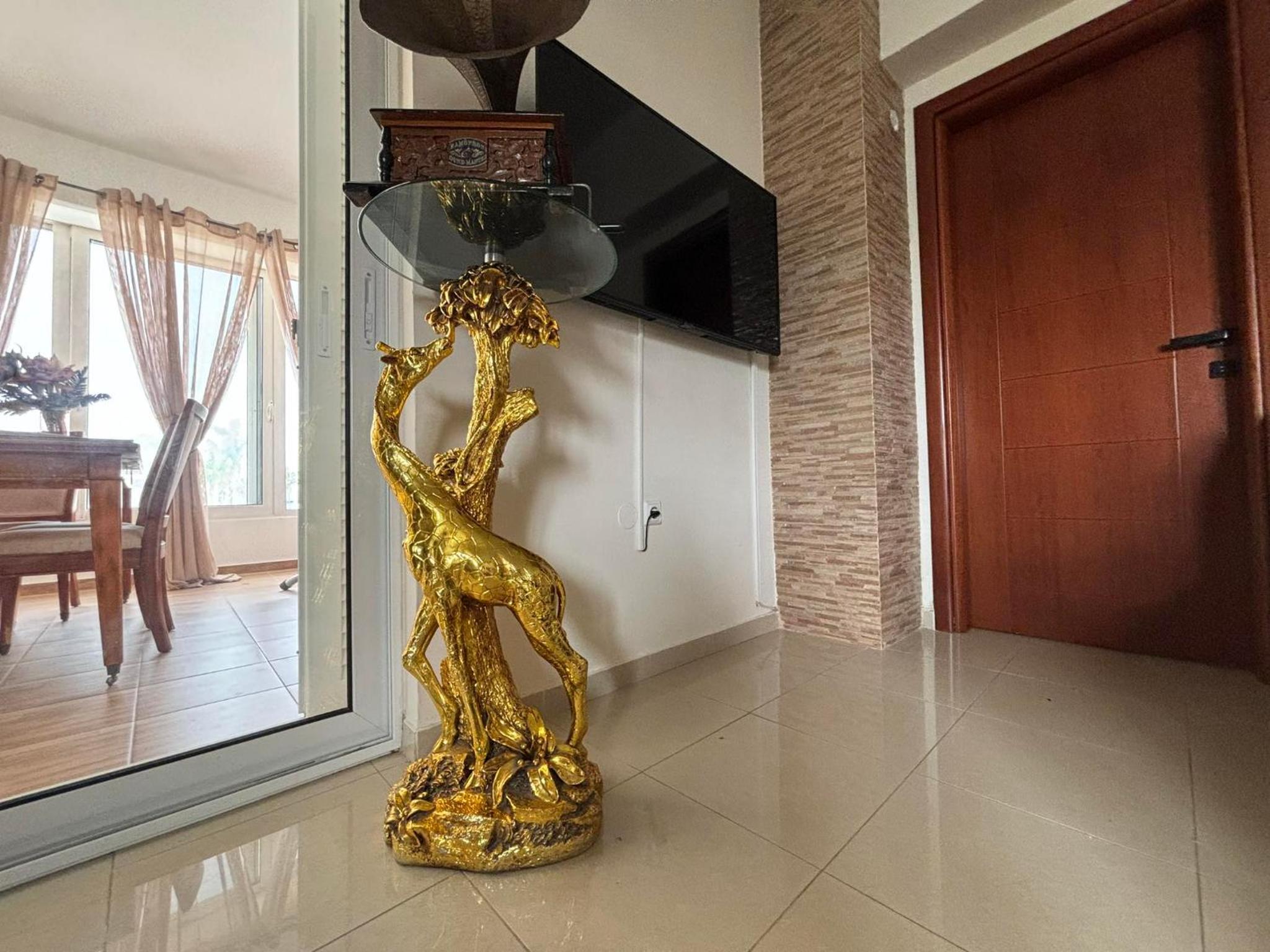Three-Bedroom Apartment with Ocean View photo 3
