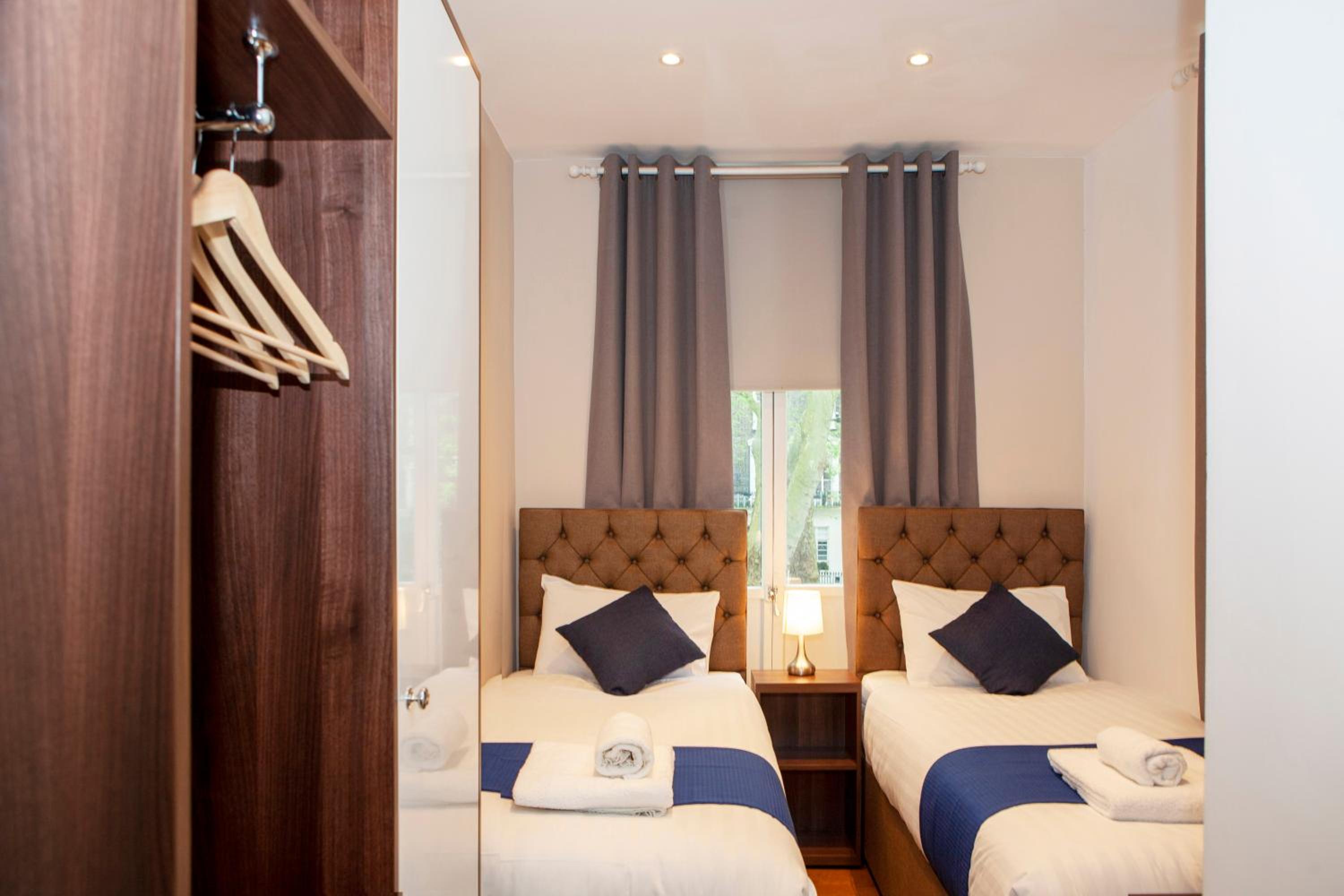 Standard Twin Room photo 2