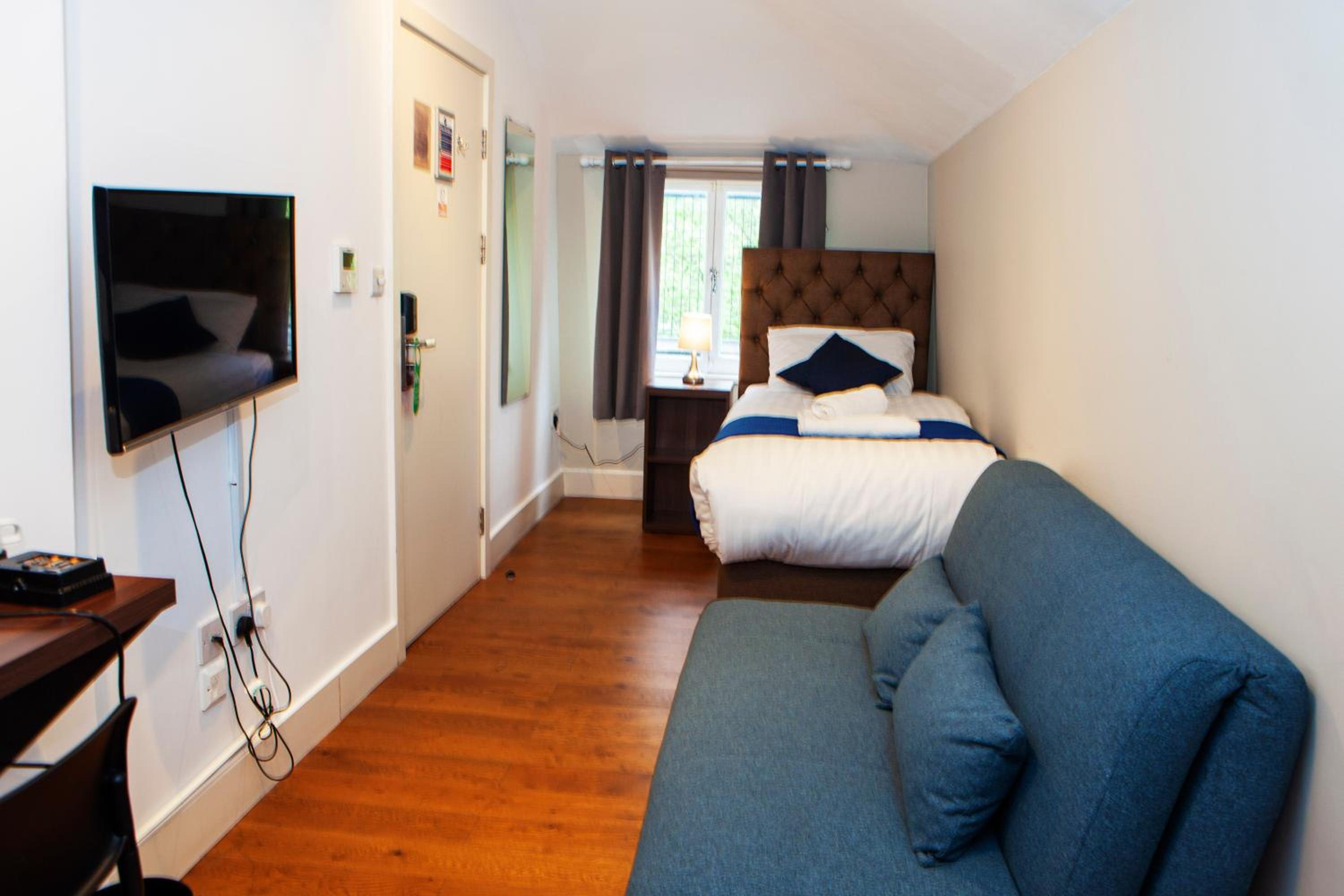 Standard Twin Room photo 3