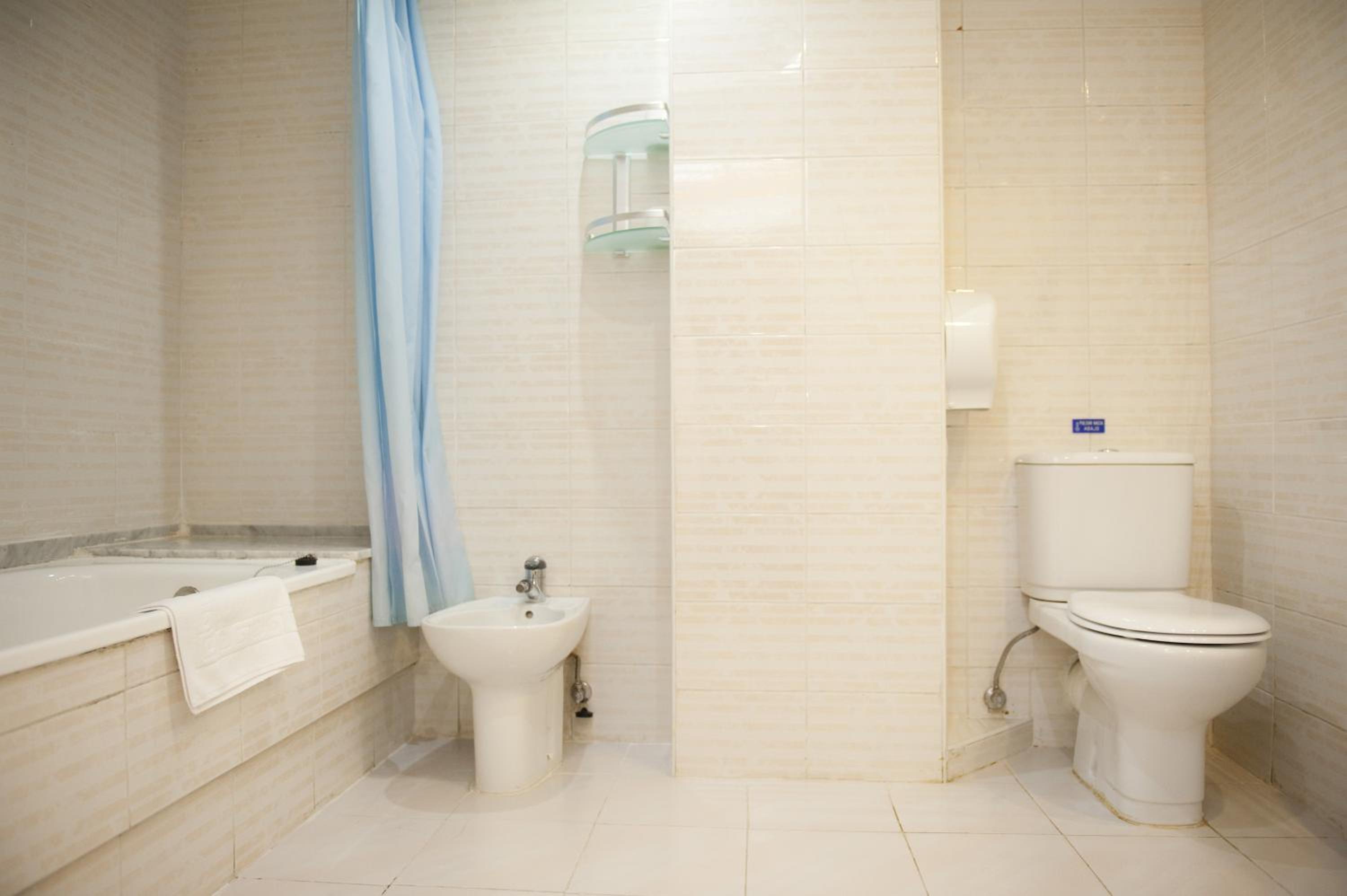 Triple Room - Photo 5