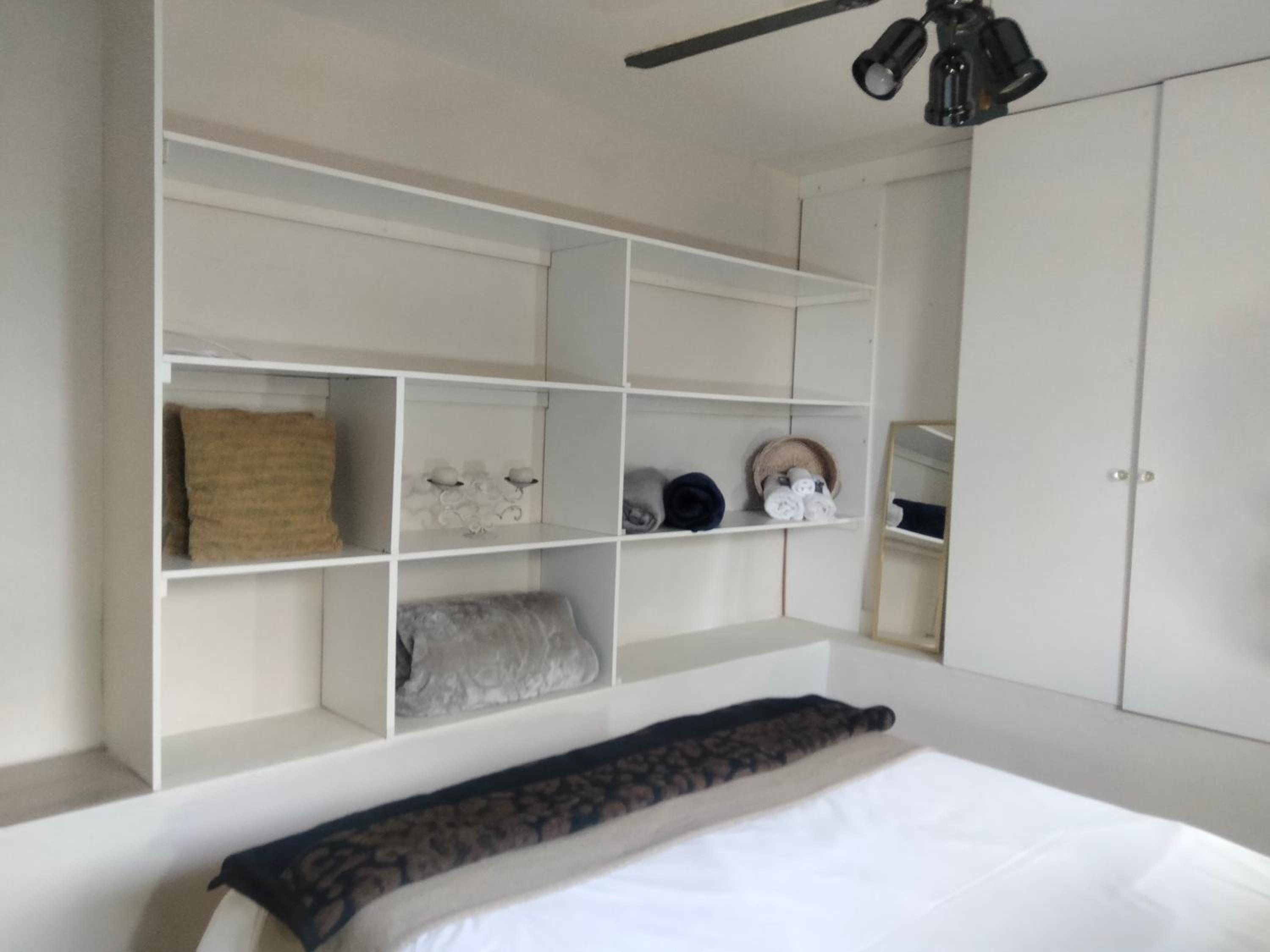 One-Bedroom Apartment - Photo 8