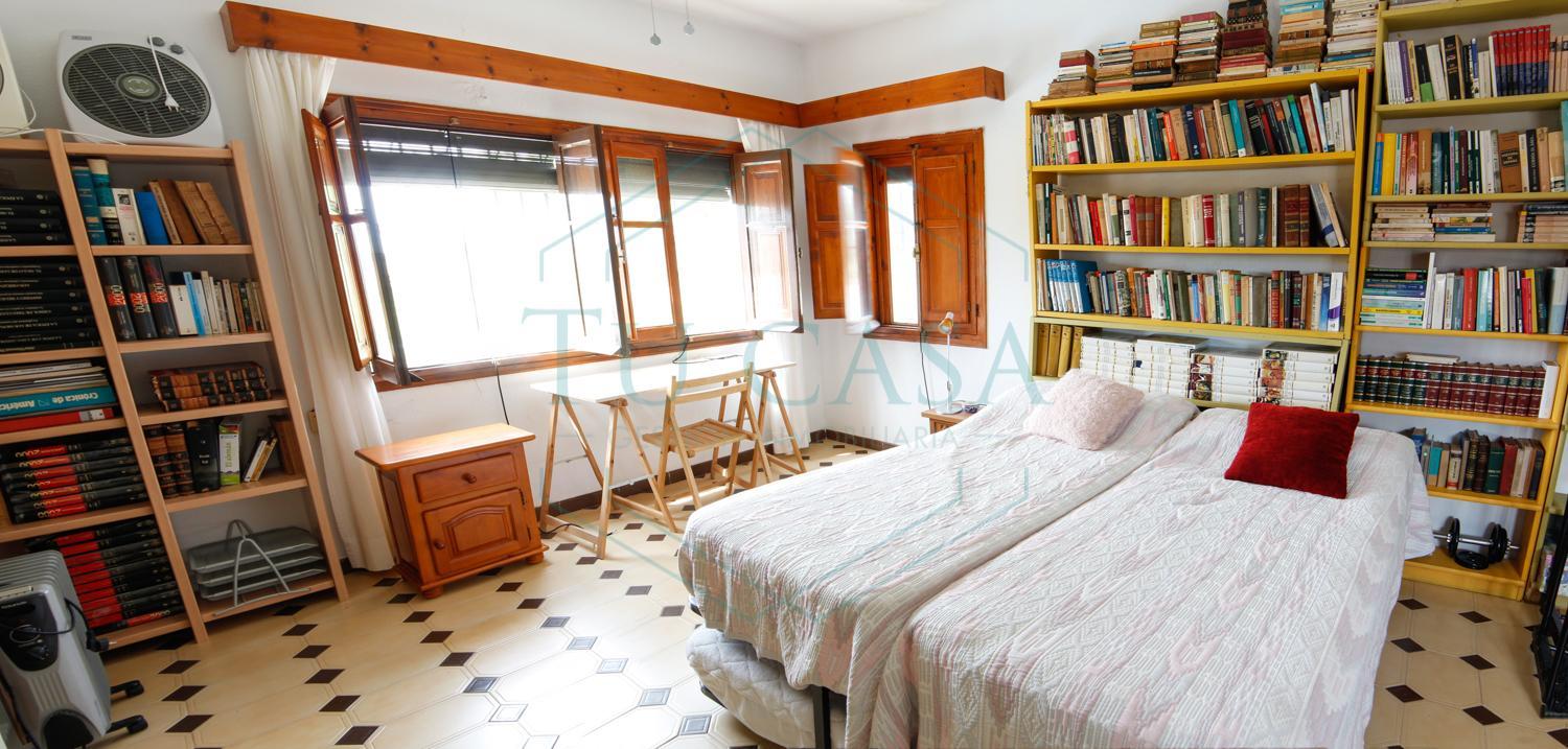 Casa de cinco habitaciones