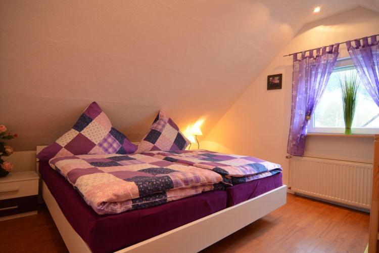 Five-Bedroom House photo 3