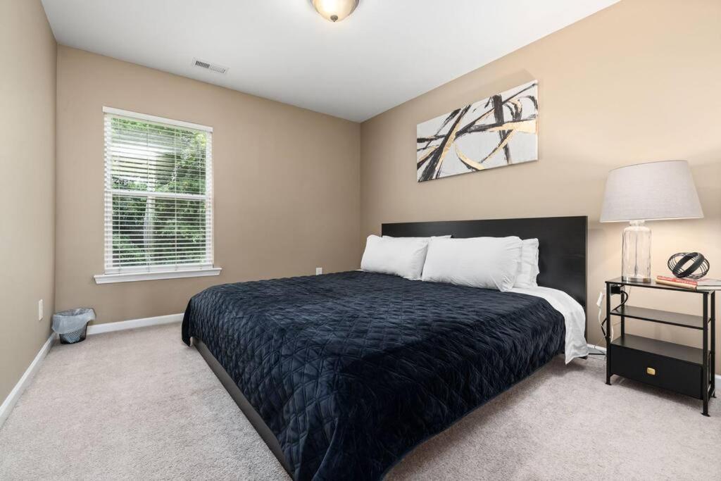 Four-Bedroom House photo 3