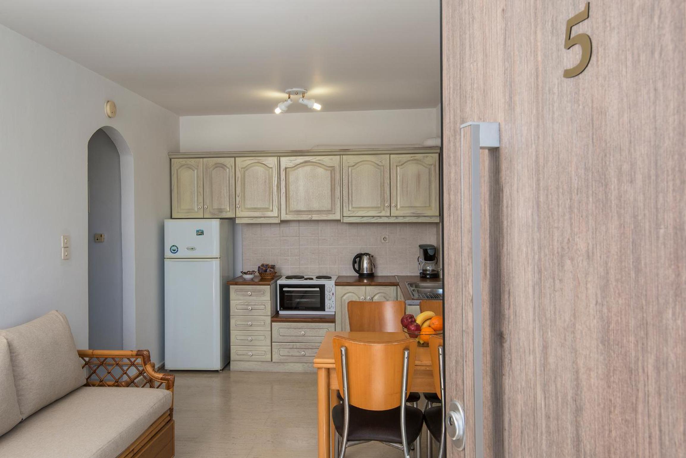 One-Bedroom Apartment photo 2
