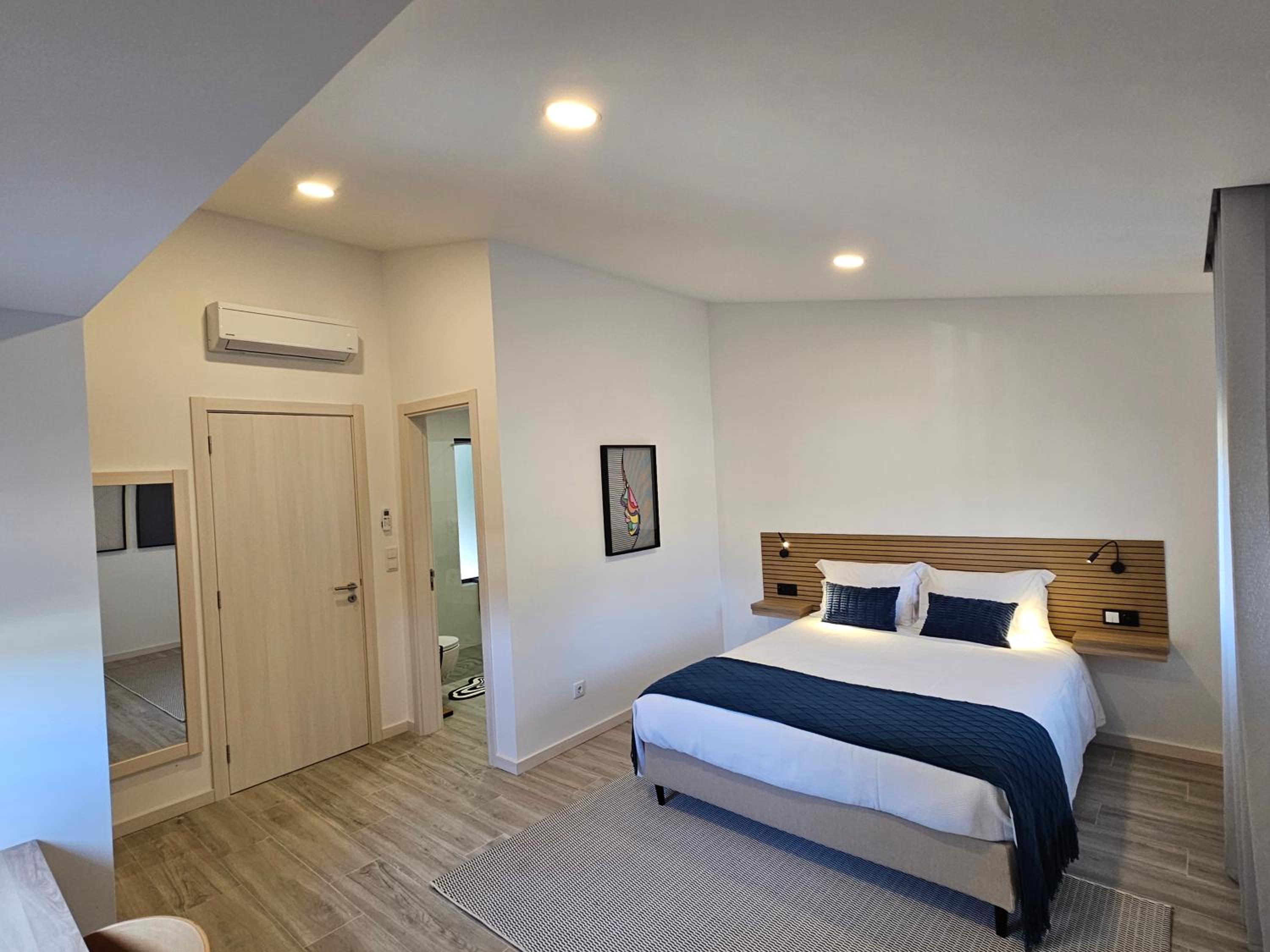 Three-Bedroom House photo 2