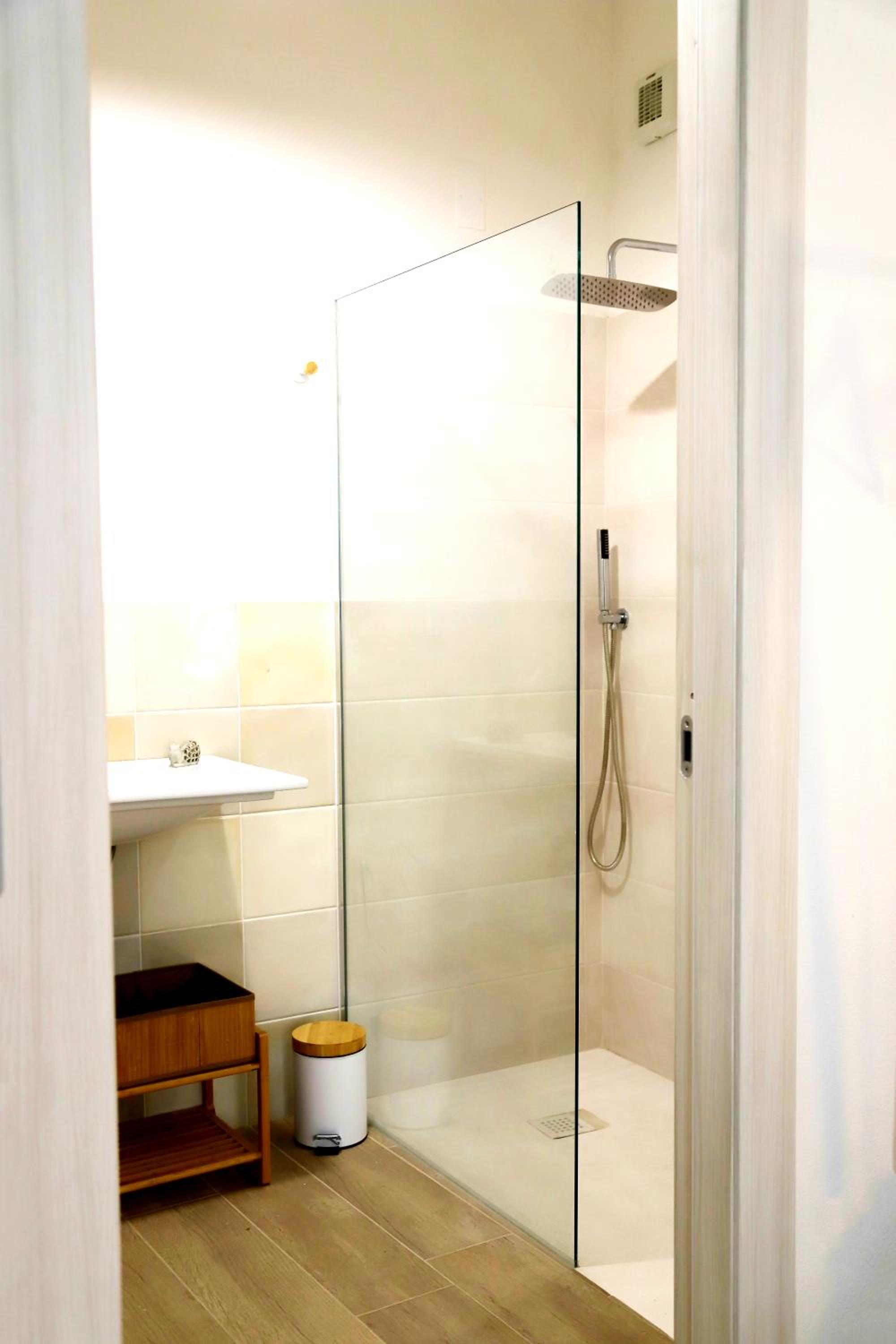Triple Room with Private Bathroom photo 3