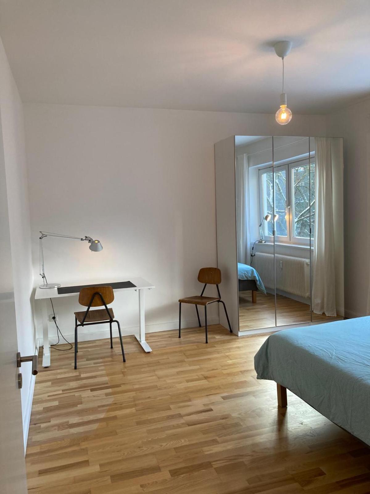 Double Room with Shared Bathroom photo 2