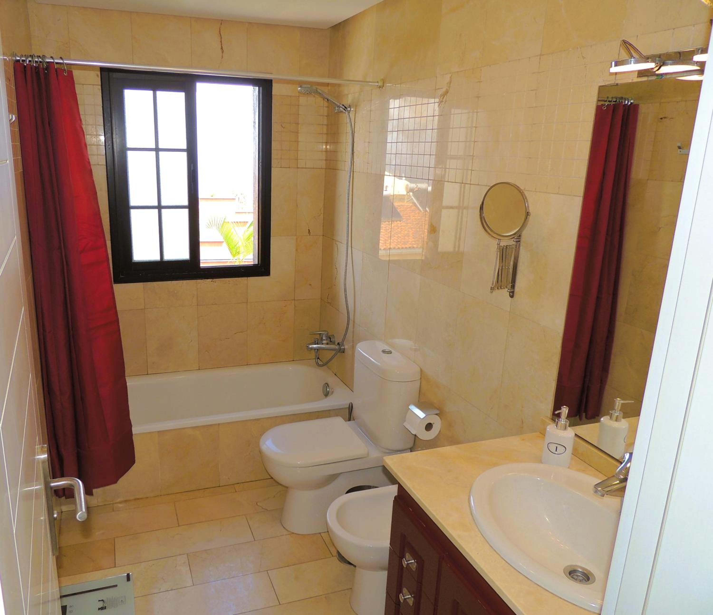 Three-Bedroom Vacation Home  photo 3