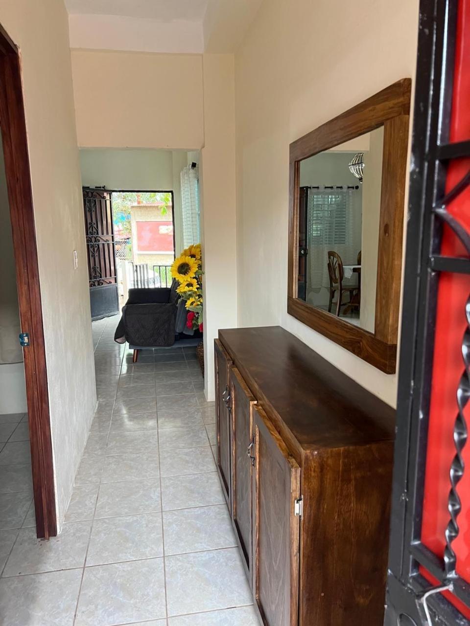 One-Bedroom House photo 3