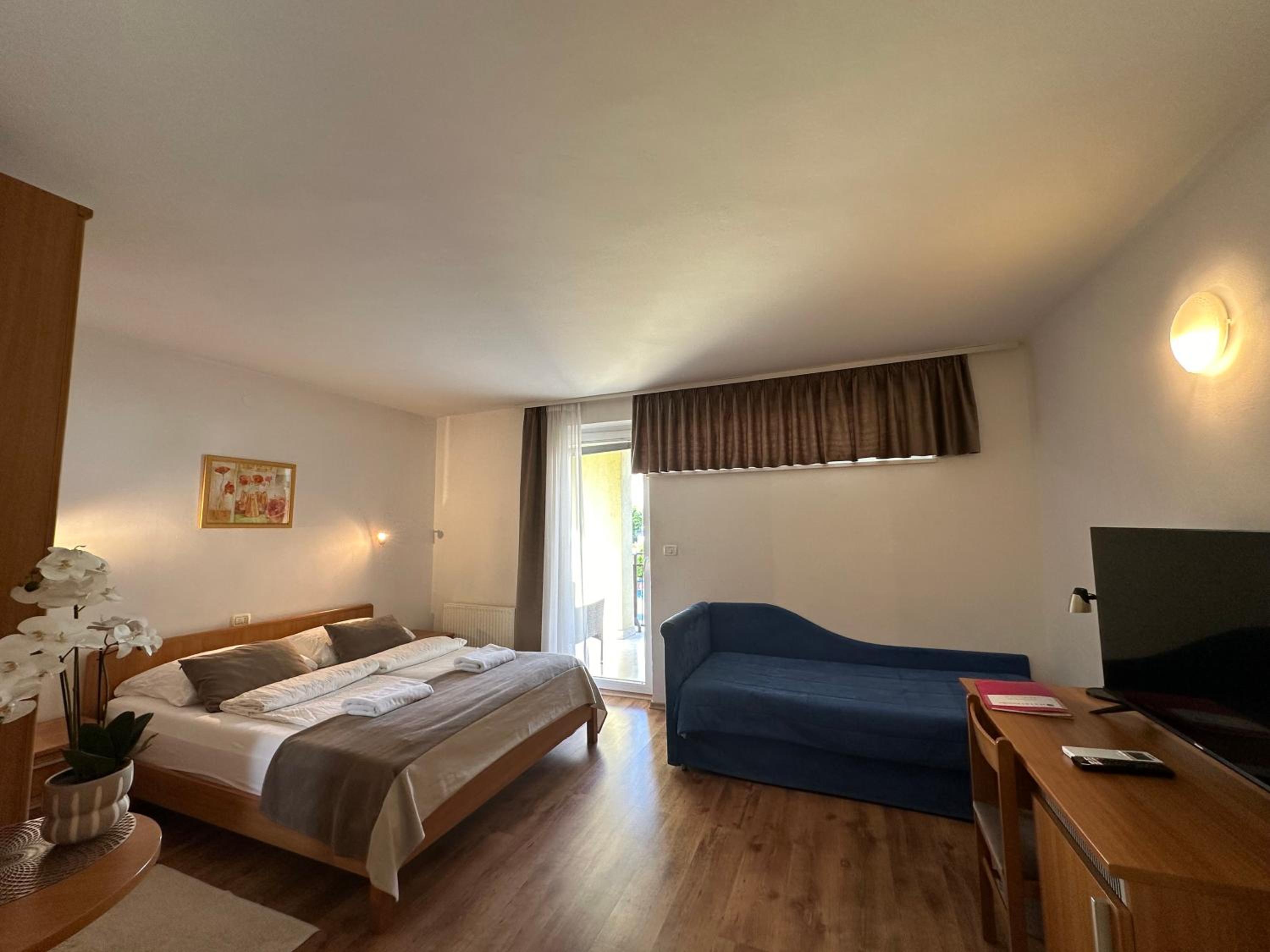 Triple Room with Balcony