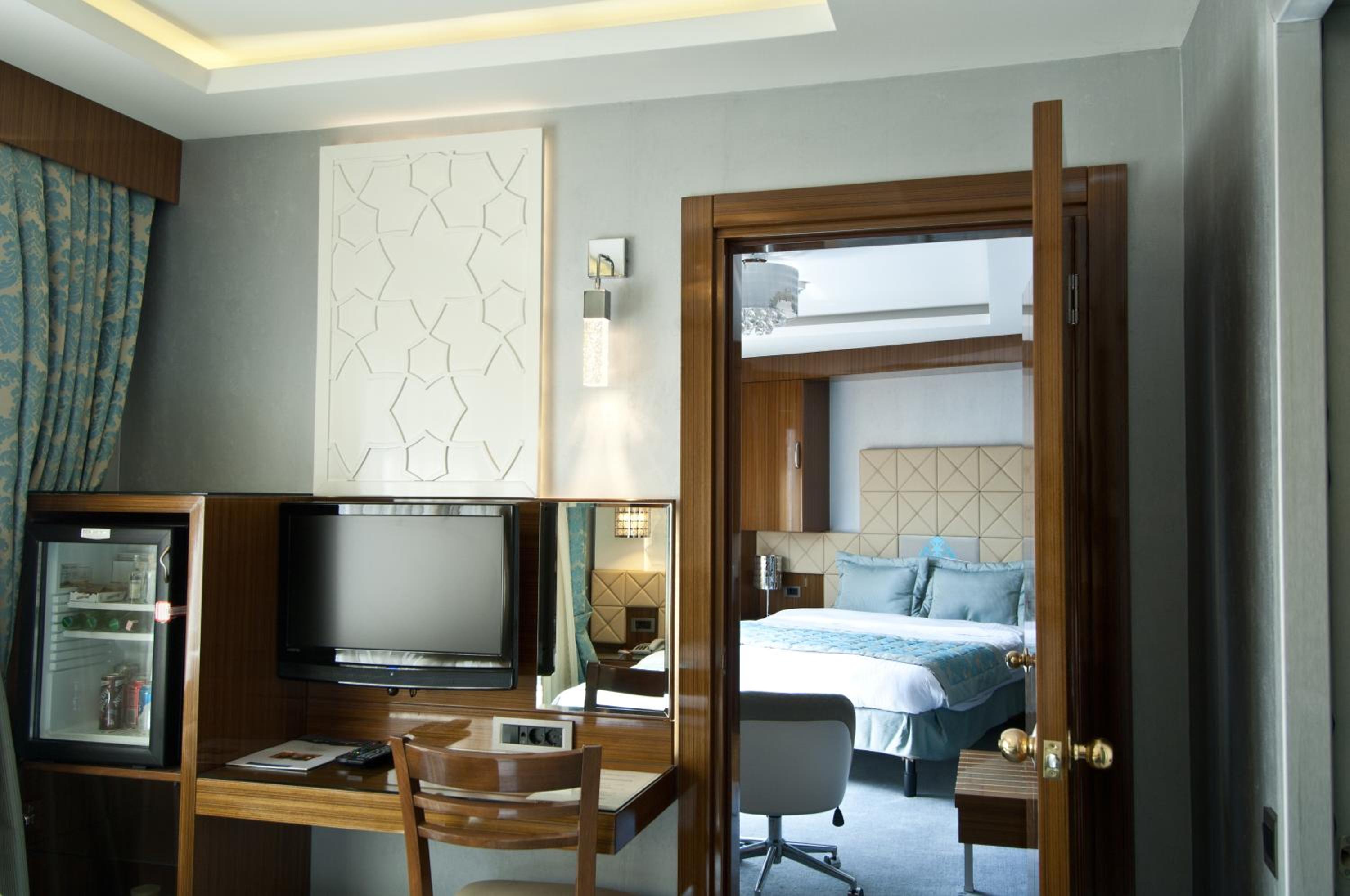 Family Connection Room with Sea View photo 3