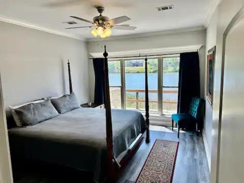 Four-Bedroom House photo 2