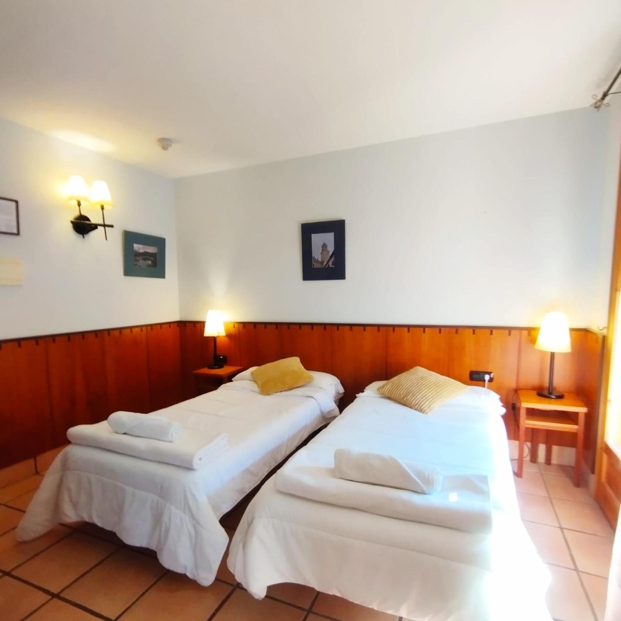 Superior Twin Room with City View photo 3