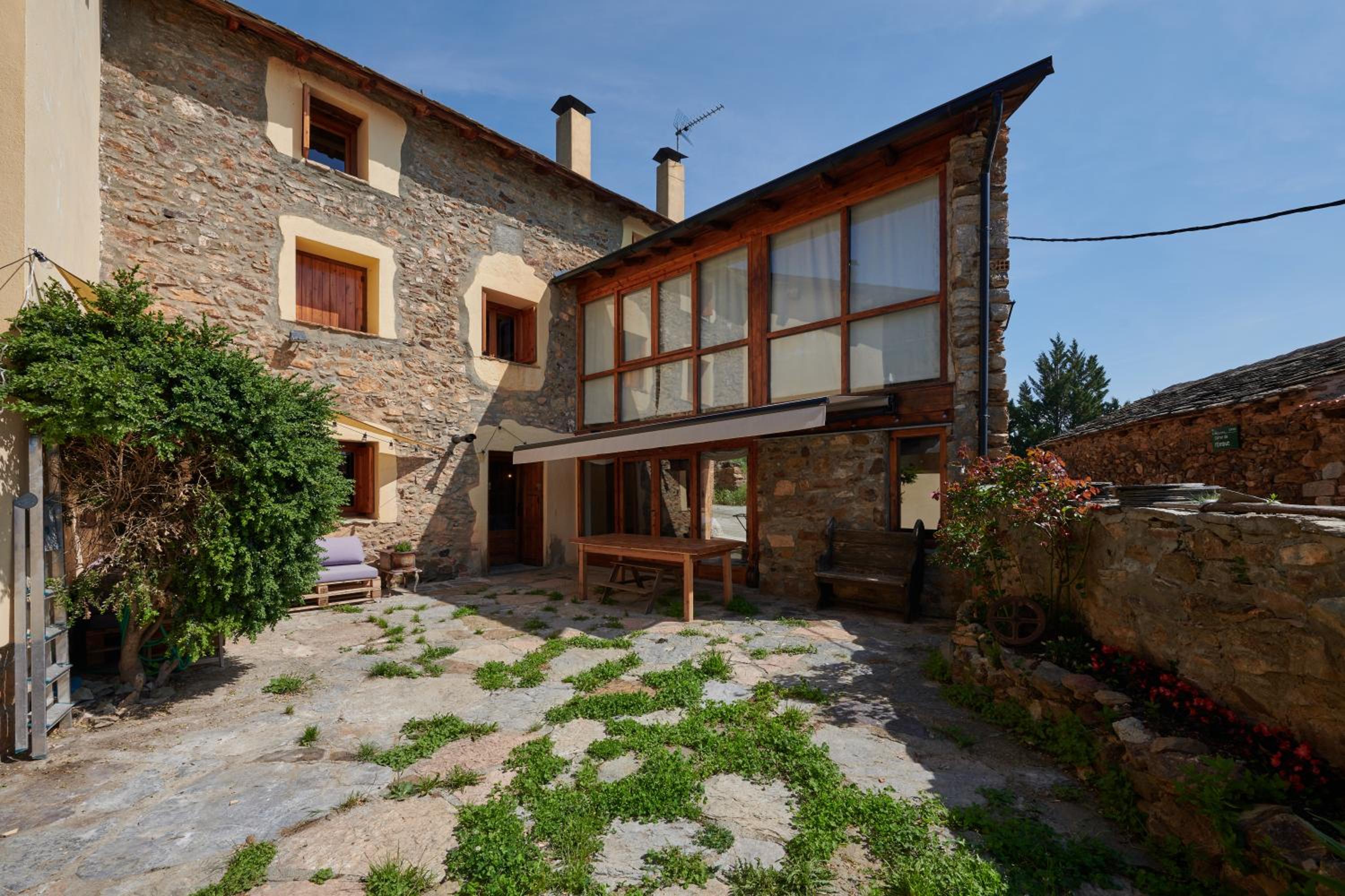Four-Bedroom House photo 3