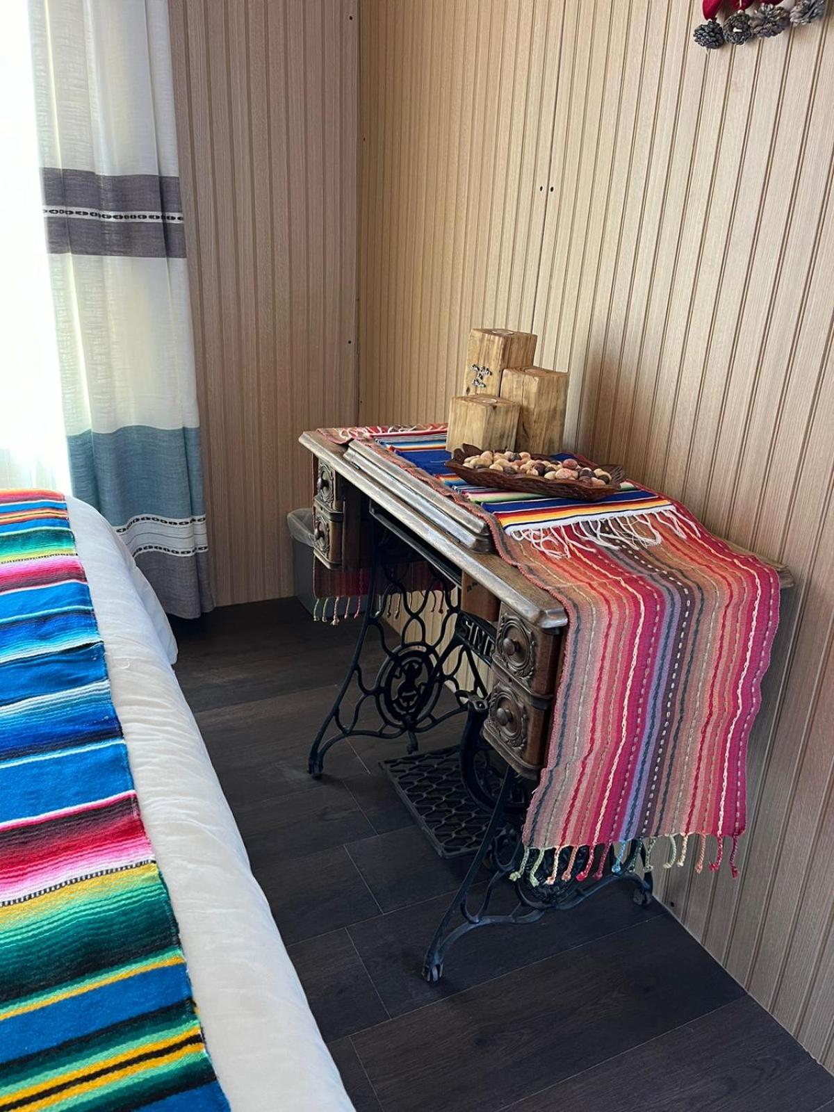 Double Room with Shared Bathroom photo 3