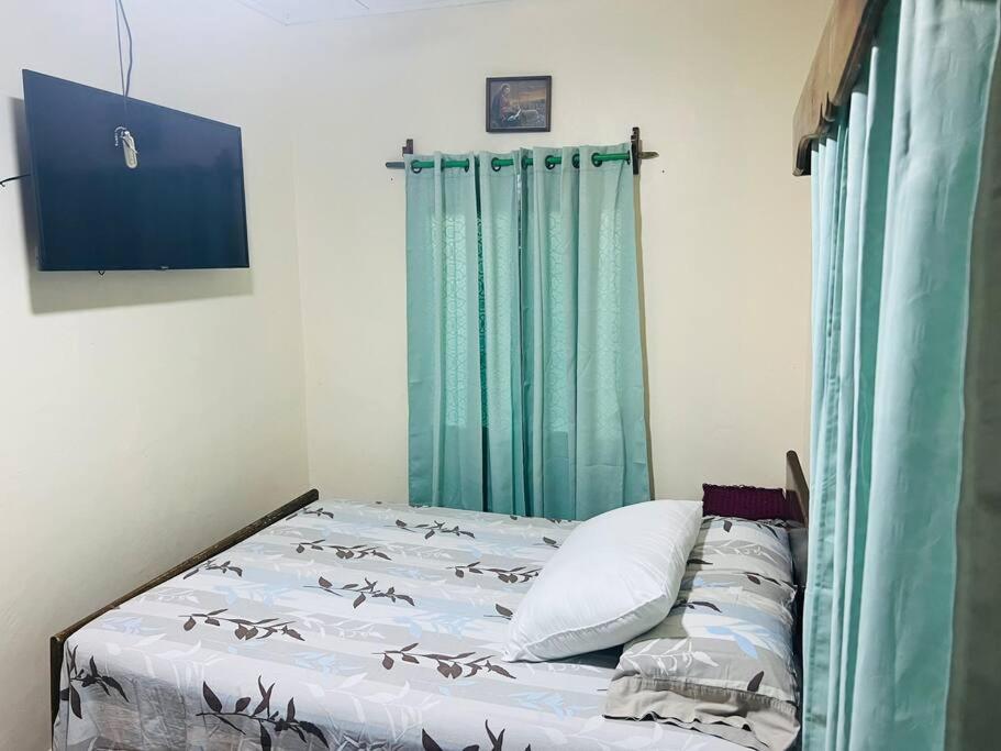 Two-Bedroom House photo 3