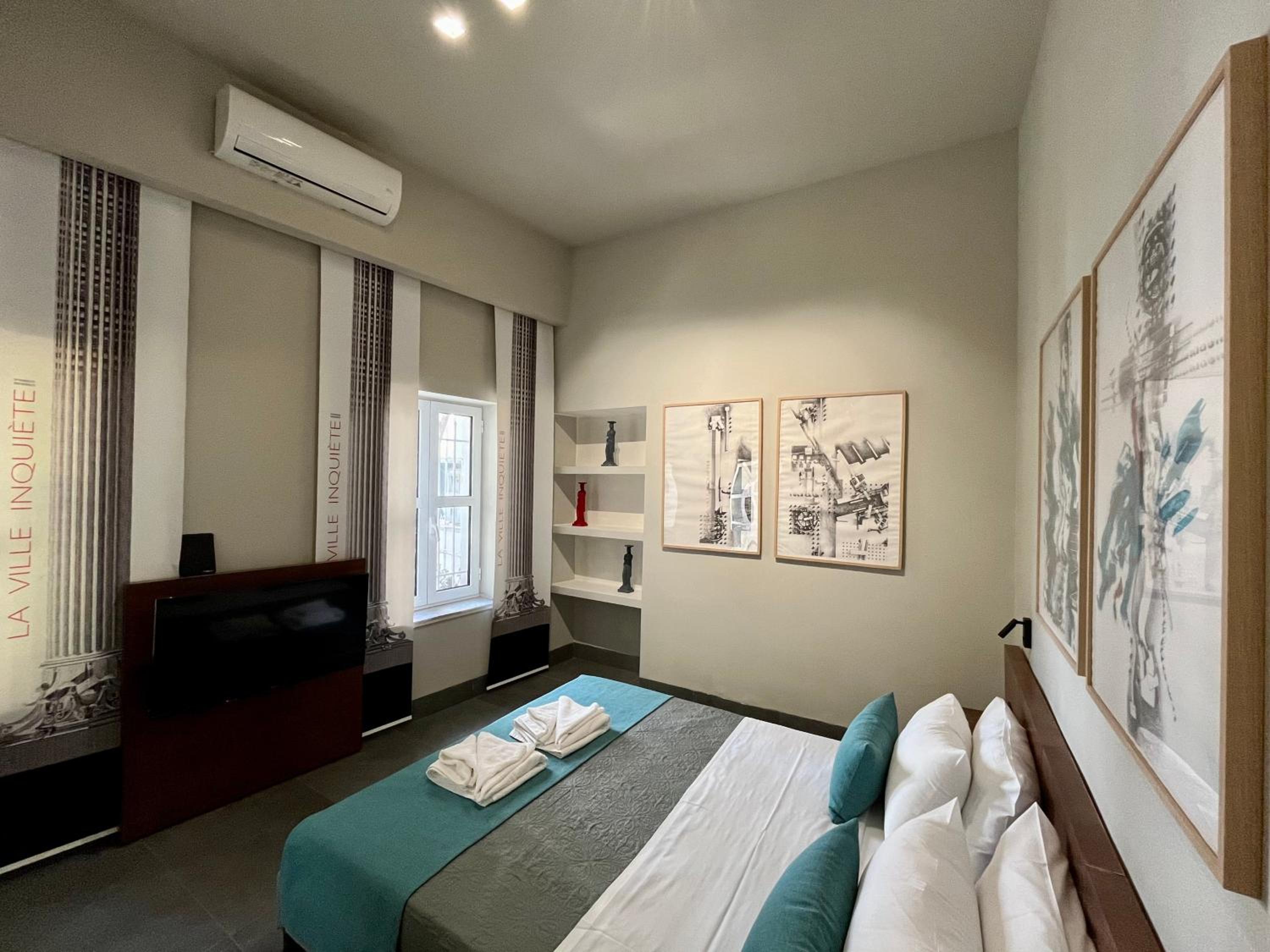 Double Room with Pool View photo 3