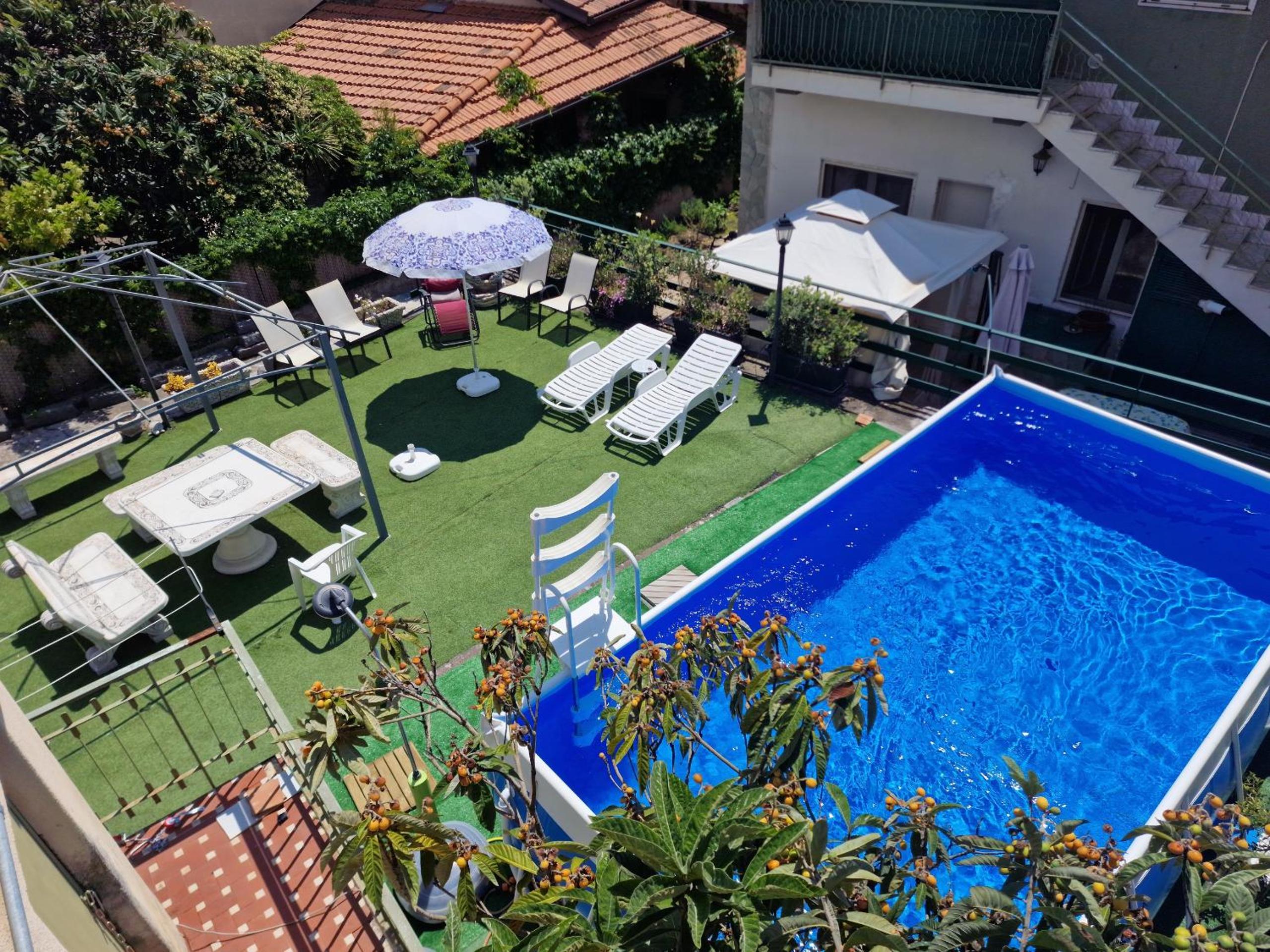 Deluxe Double Room - Photo 12