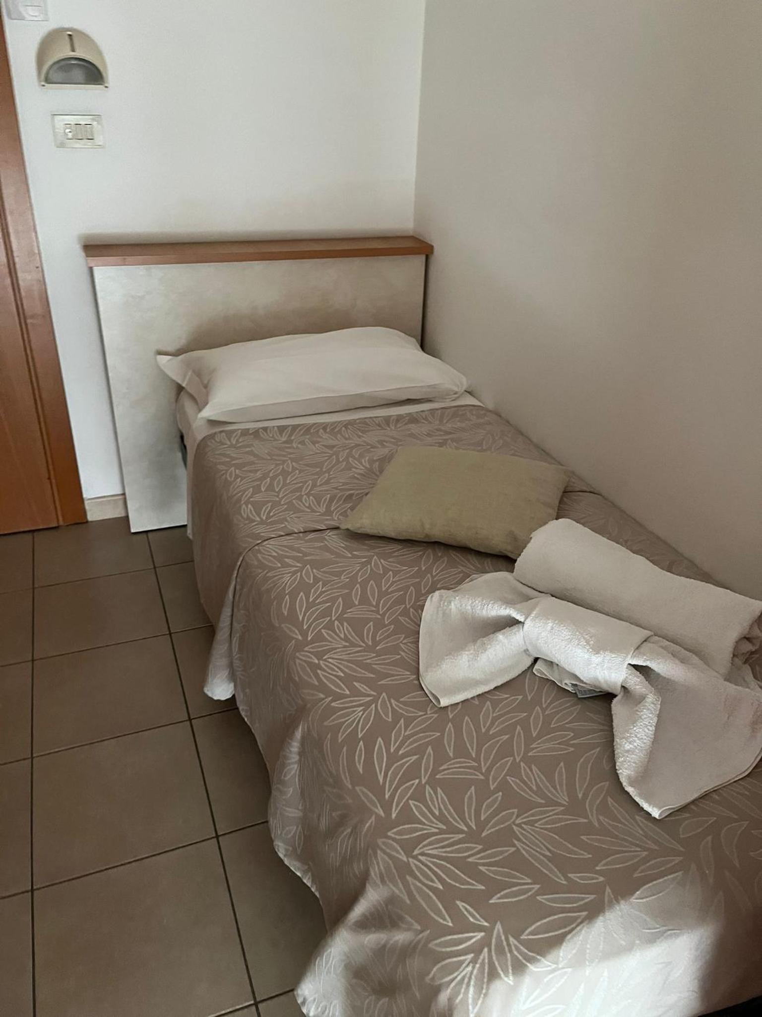 Economy Single Room