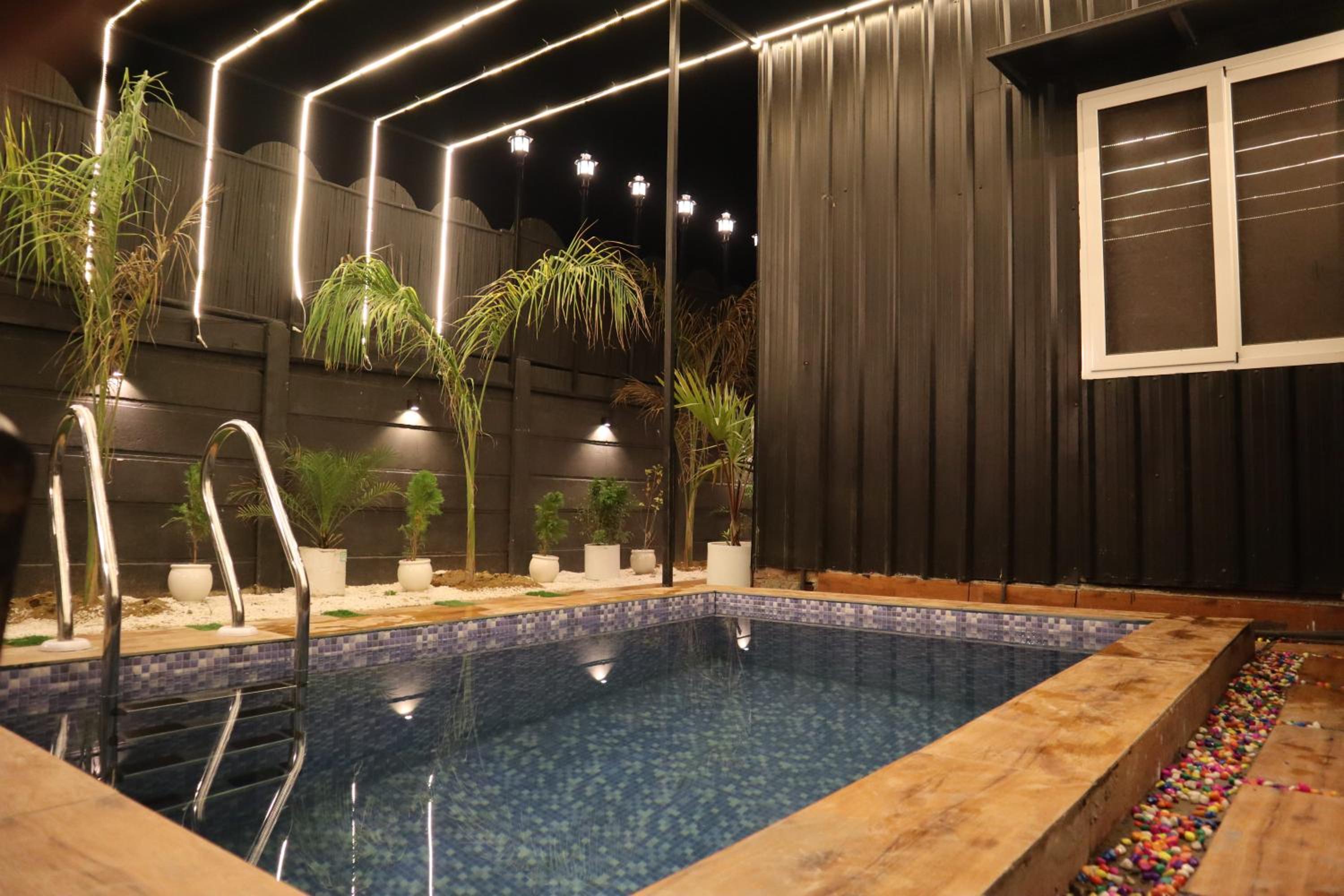 King Room With Pool View photo 2