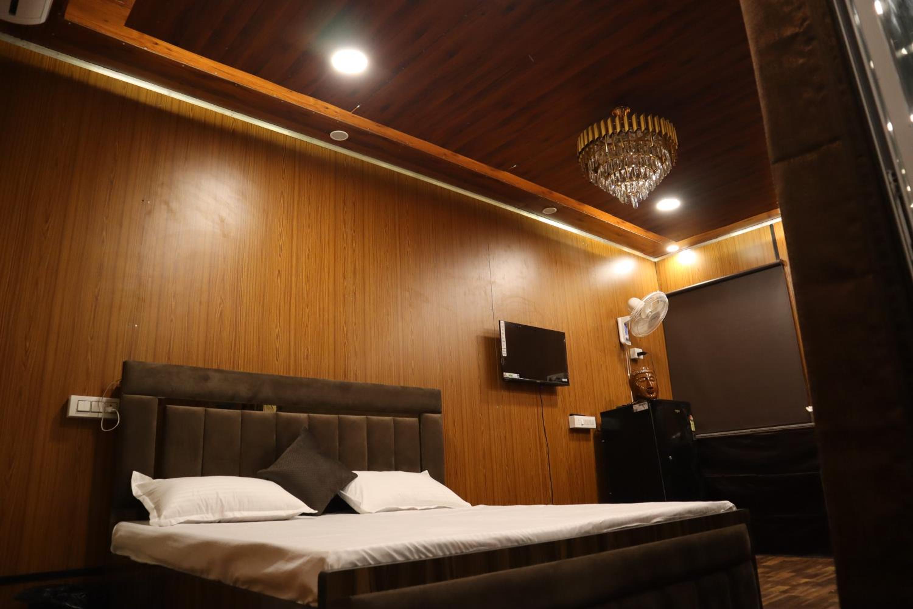 King Room With Pool View photo 1