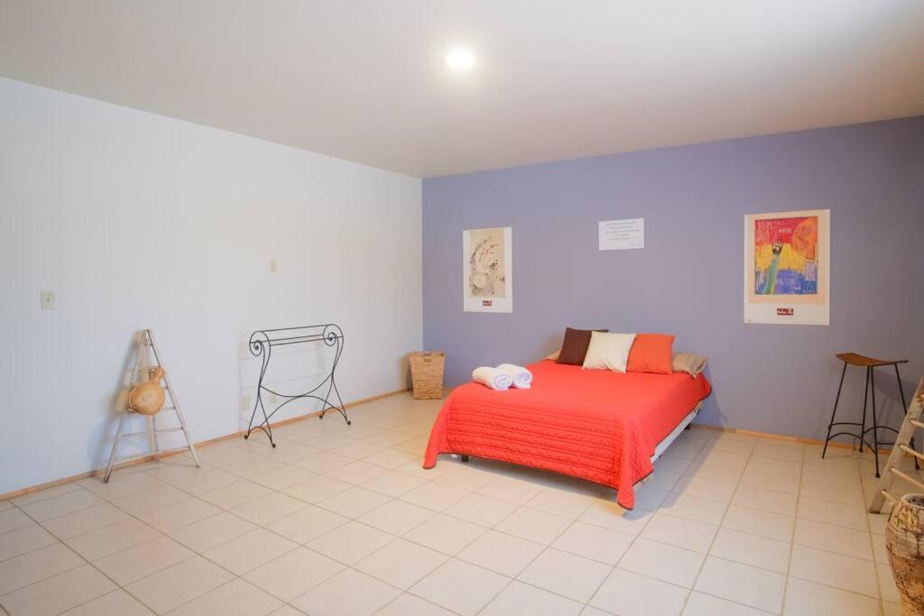 Three-Bedroom Apartment photo 1