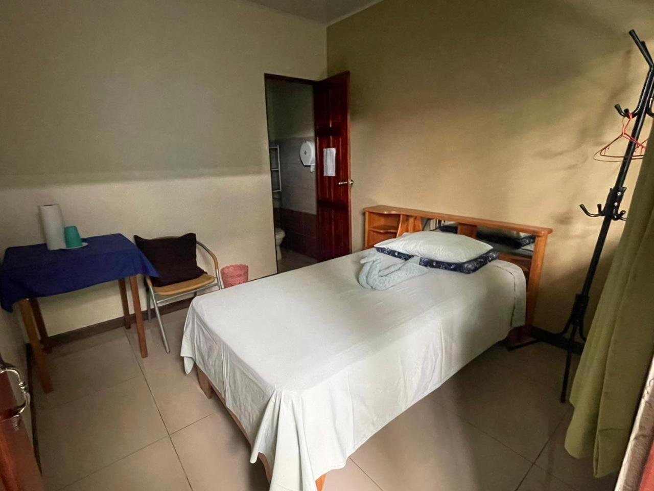 Single Room photo 3