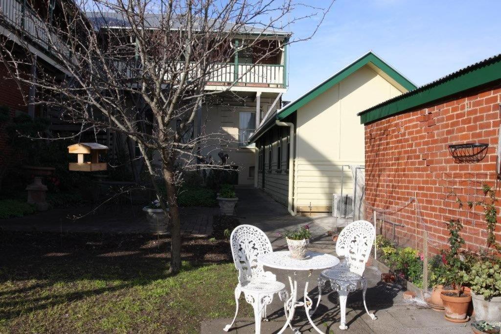 One-Bedroom House photo 2