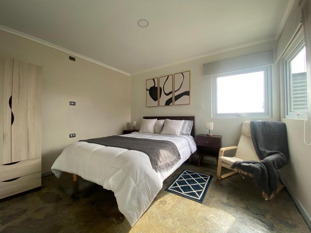 One-Bedroom House photo 1