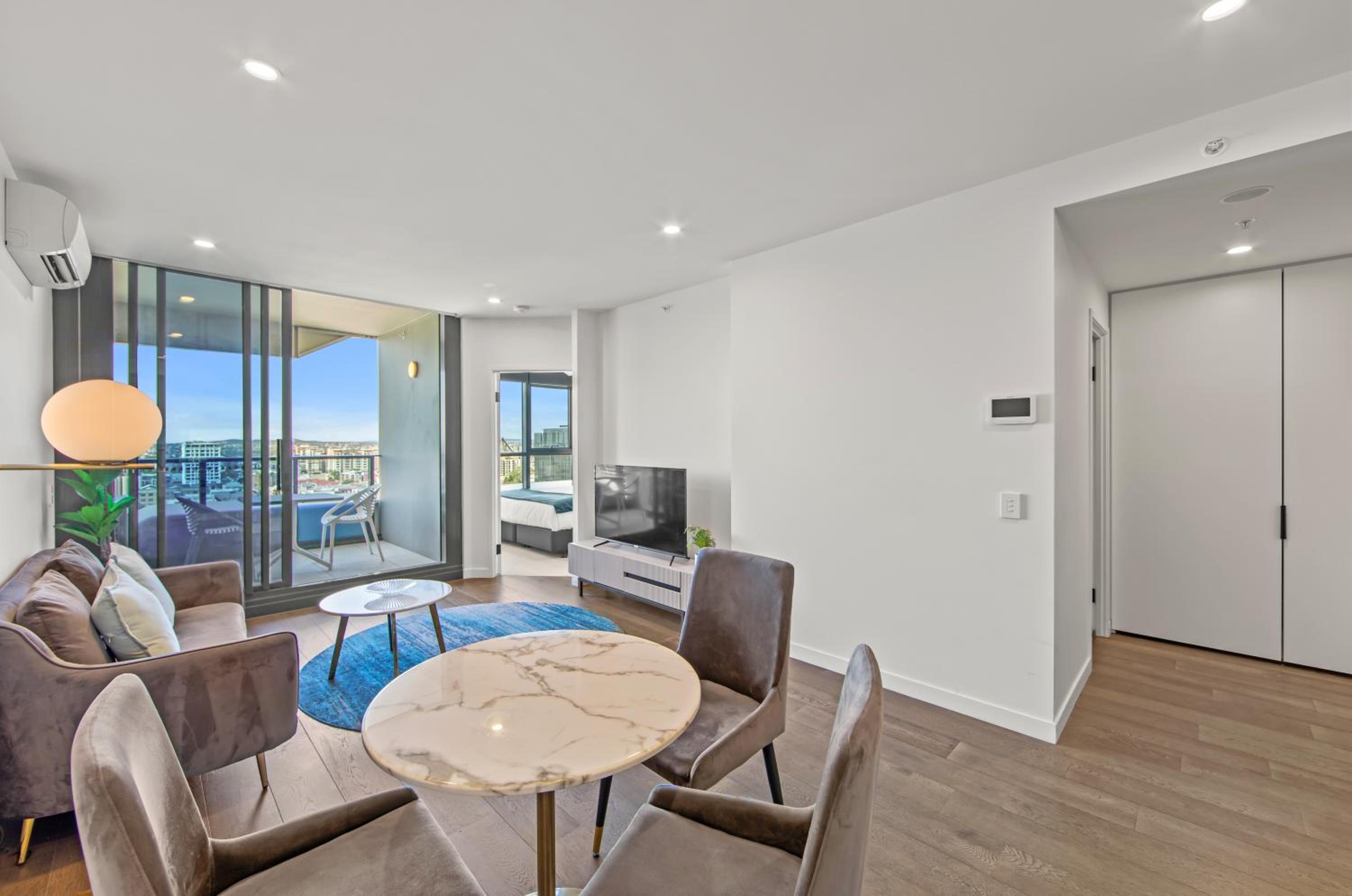 One Bedroom Apartment - Photo 7