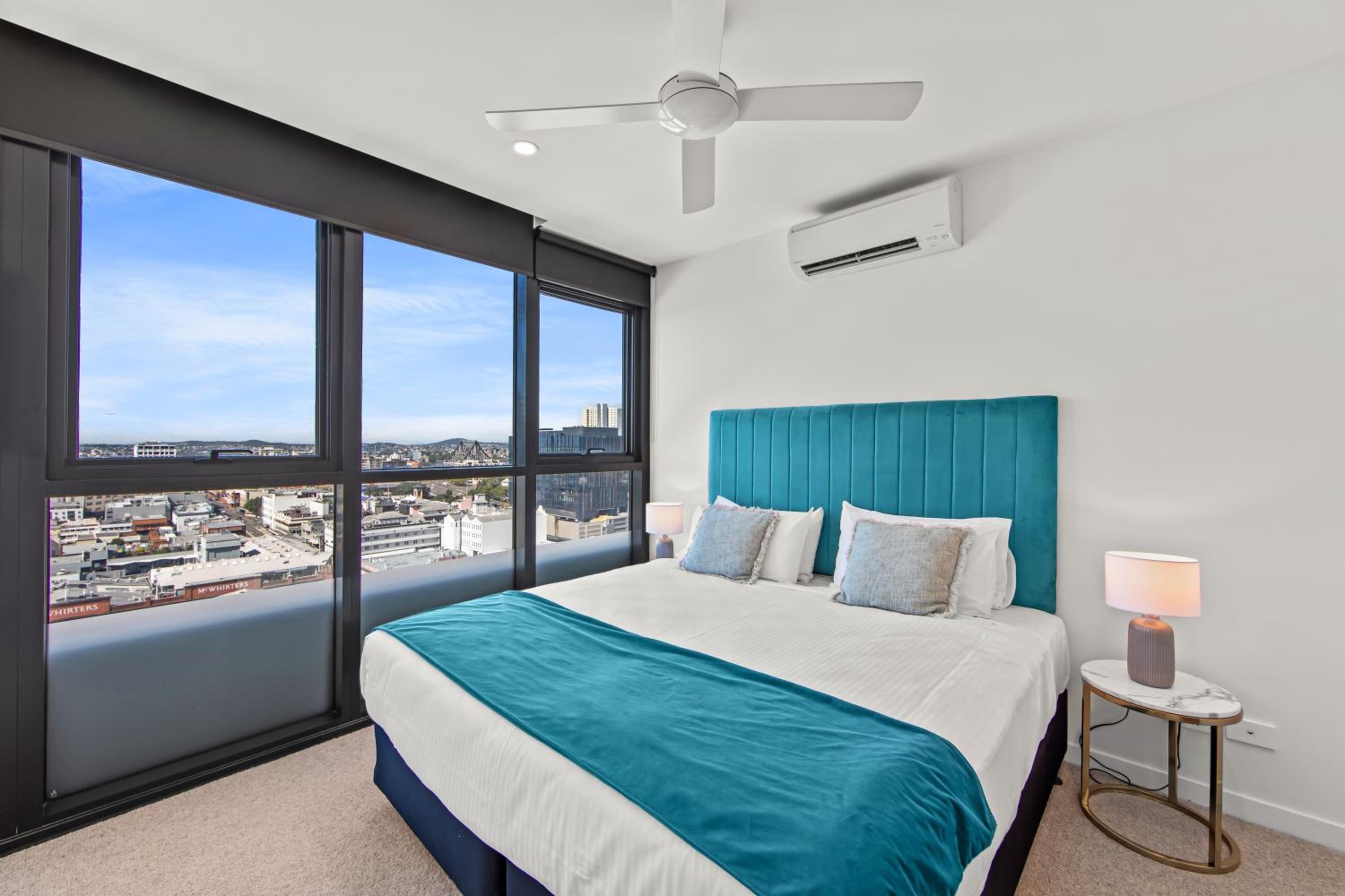 One Bedroom Apartment - Photo 1