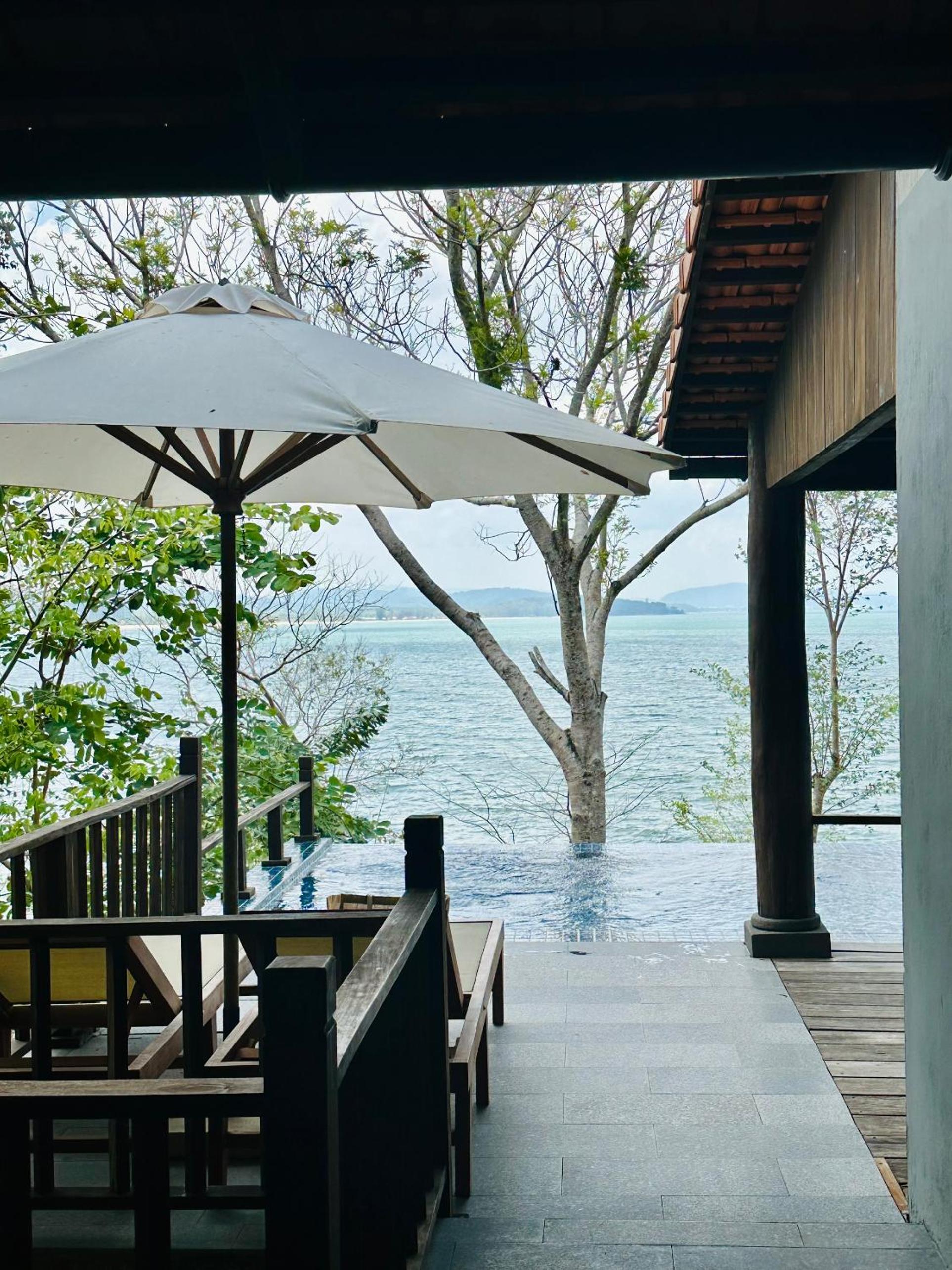Ocean Pool Villa