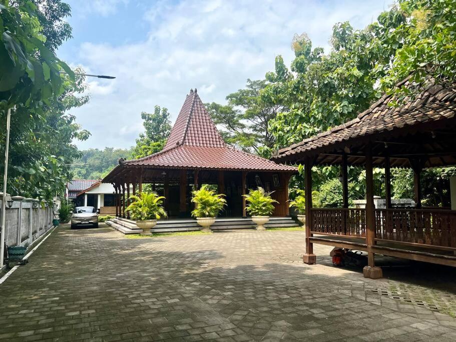 Three-Bedroom Villa photo 2