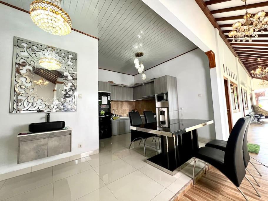 Three-Bedroom Villa photo 3